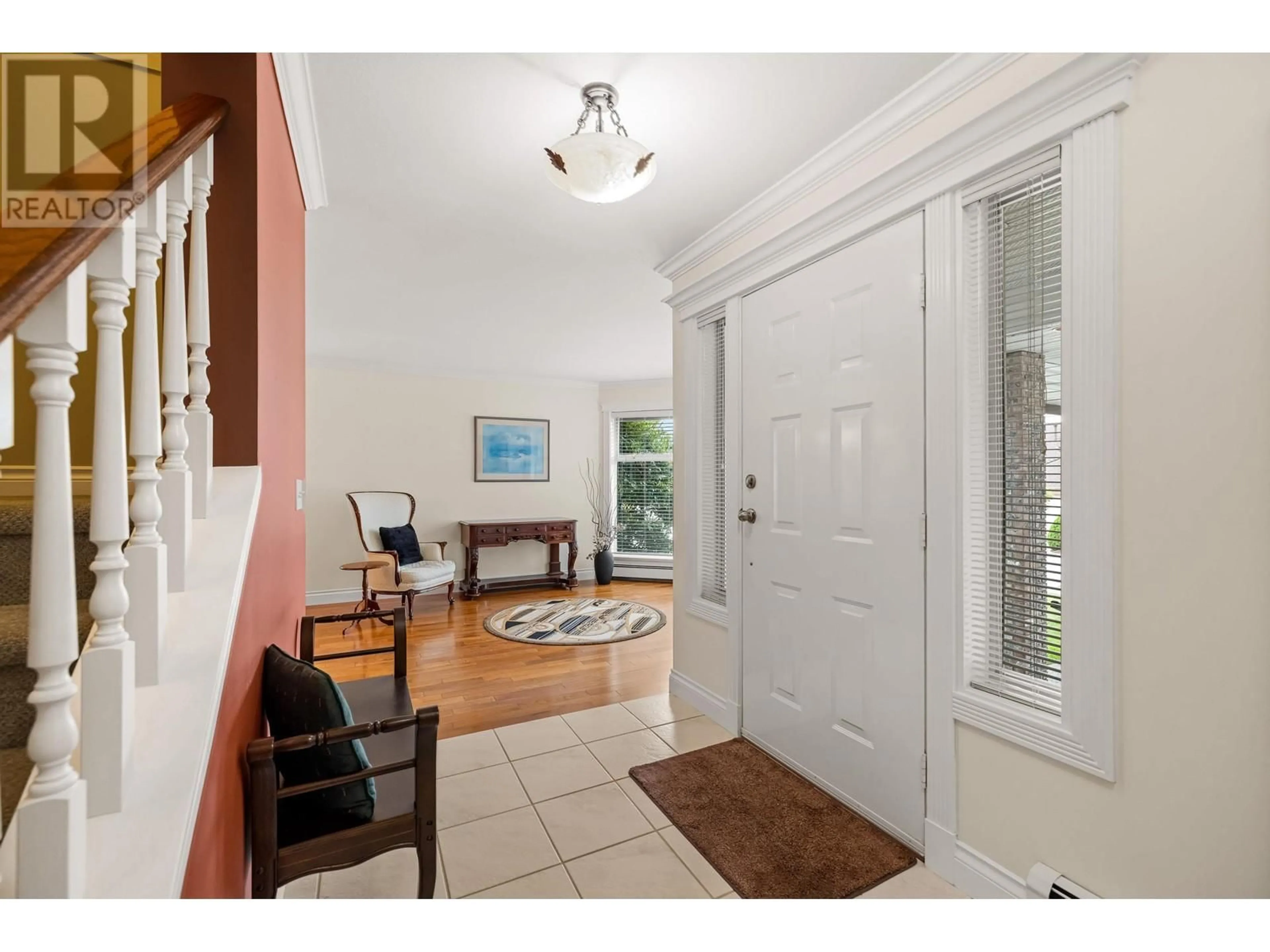 Indoor entryway, wood floors for 2670 FORTRESS DRIVE, Port Coquitlam British Columbia V3C6E3