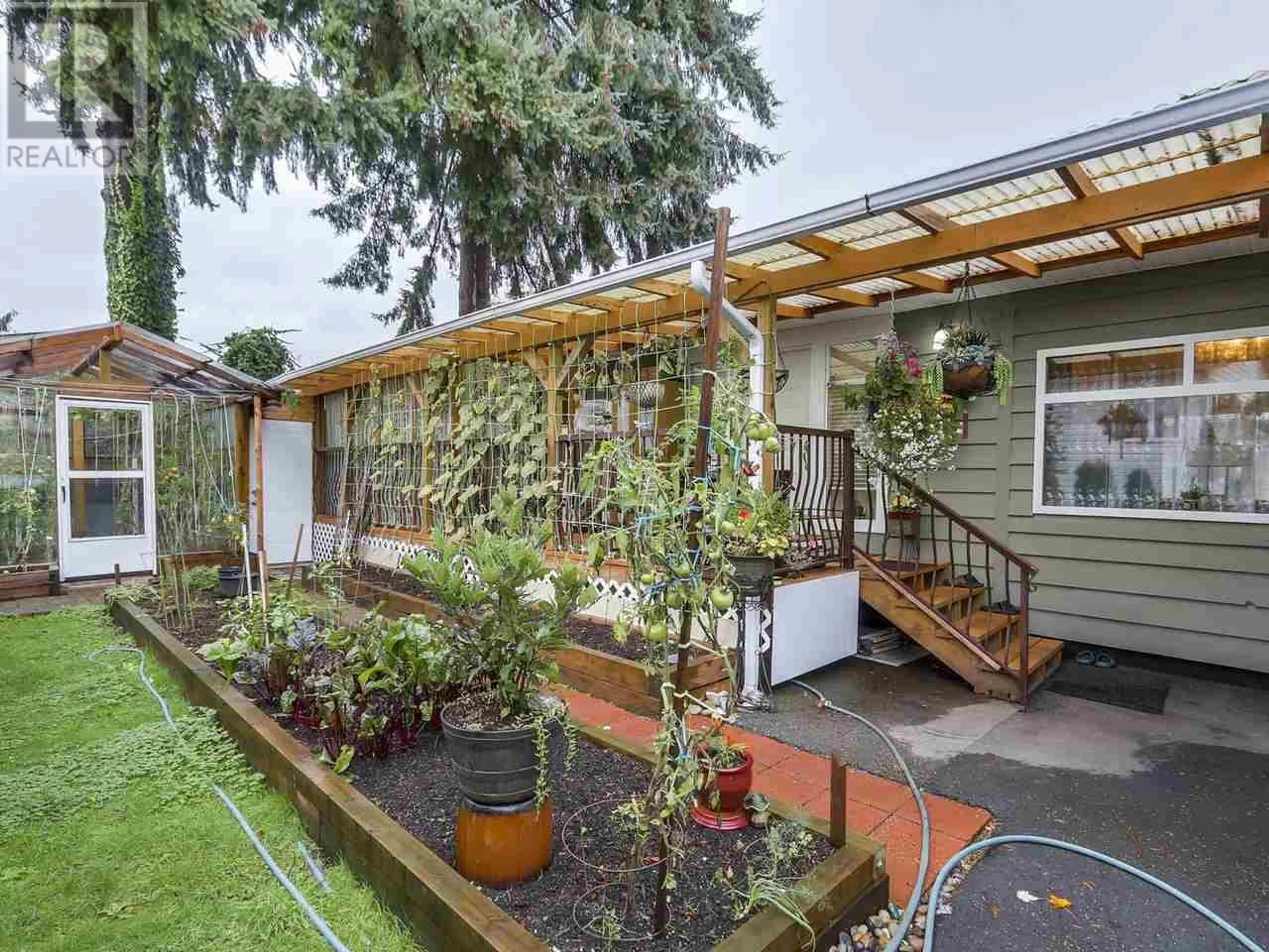 Patio, the fenced backyard for 281 TYEE DRIVE, North Vancouver British Columbia V7M1K2