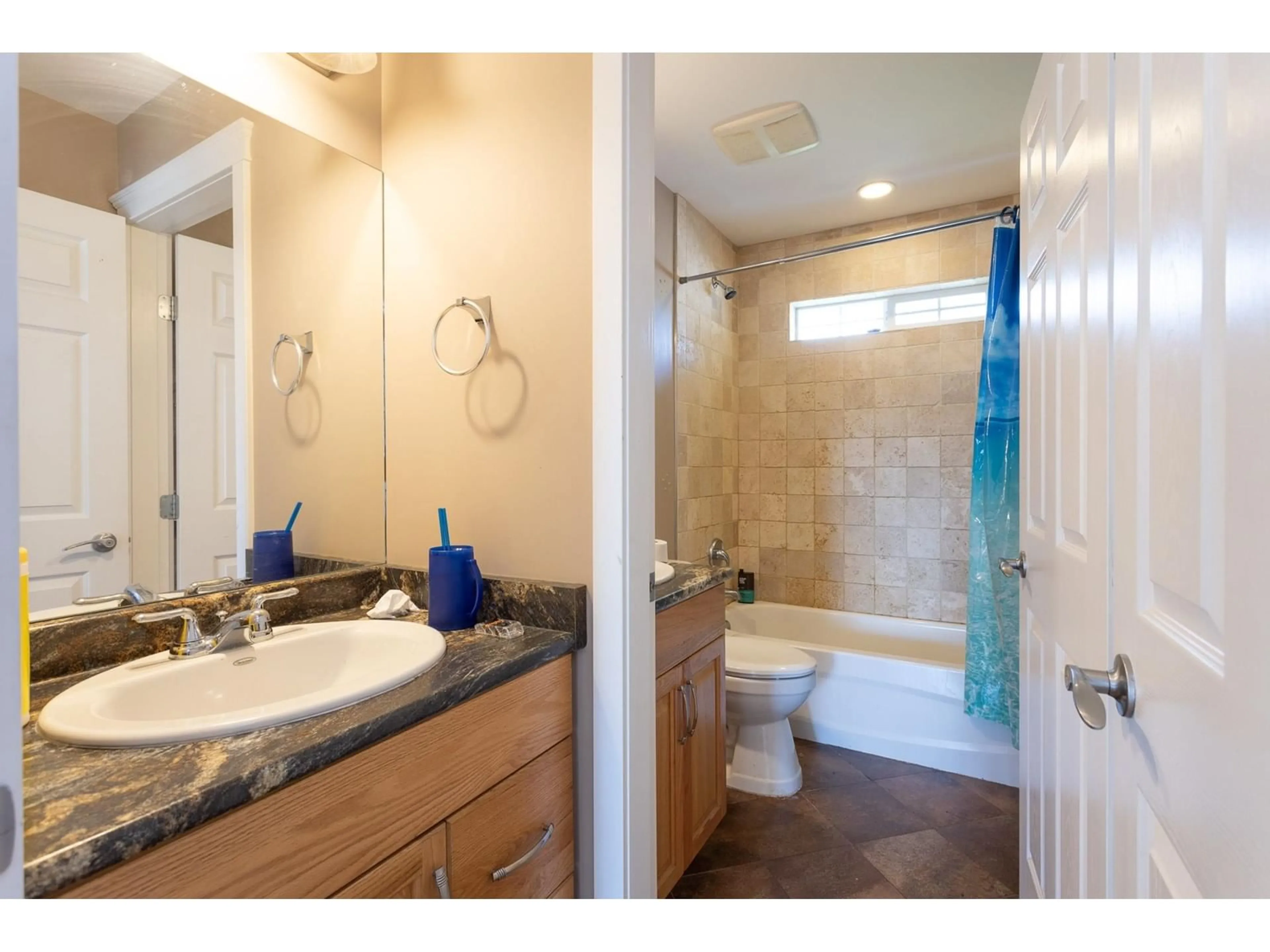 Standard bathroom, ceramic floors for 25039 8 AVENUE, Langley British Columbia V4W2G5