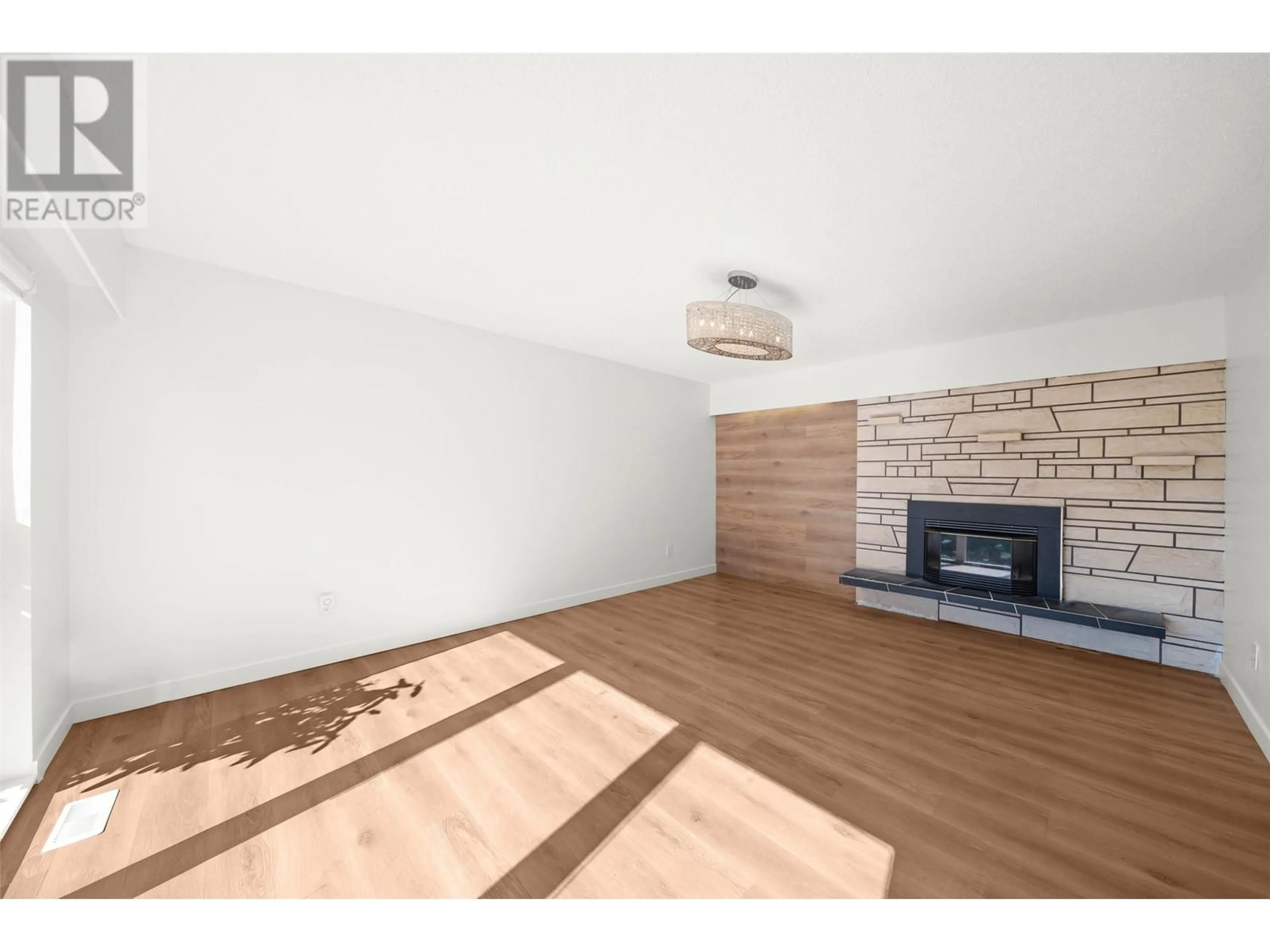 Other indoor space, wood floors for 10560 SEAHAVEN DRIVE, Richmond British Columbia V7A4C9