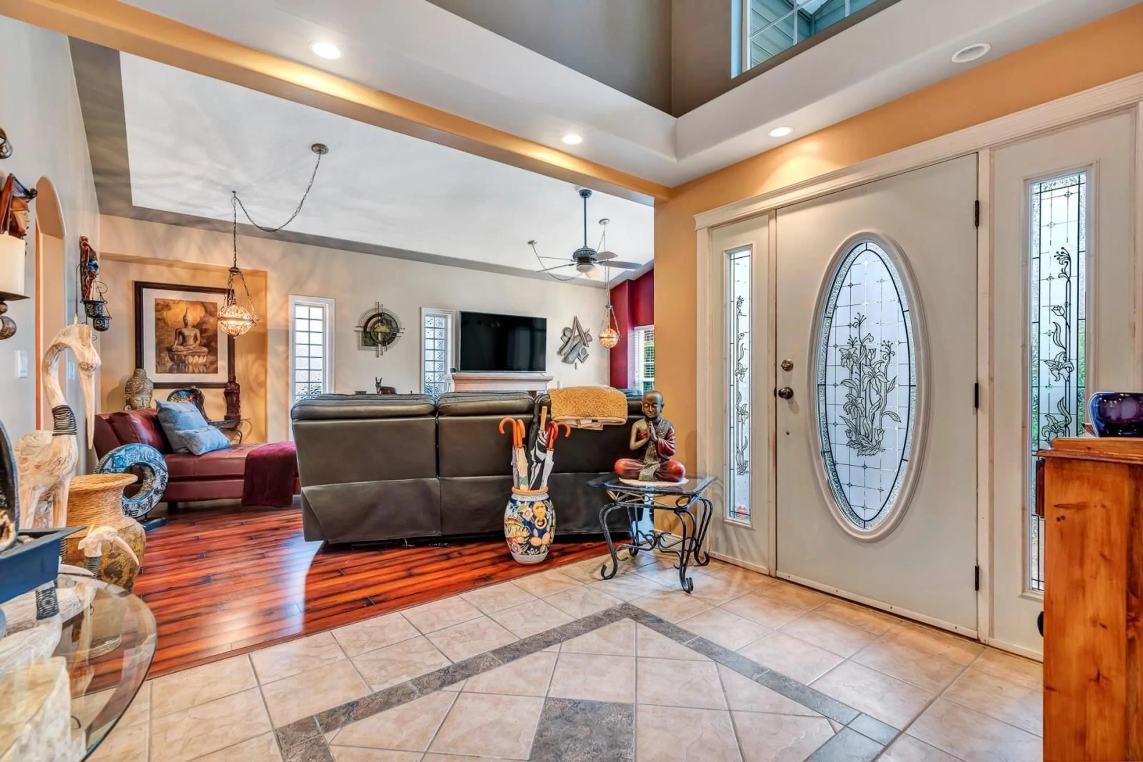 Indoor entryway, wood floors for 5236 MARKEL DRIVE, Chilliwack British Columbia V2R5M8