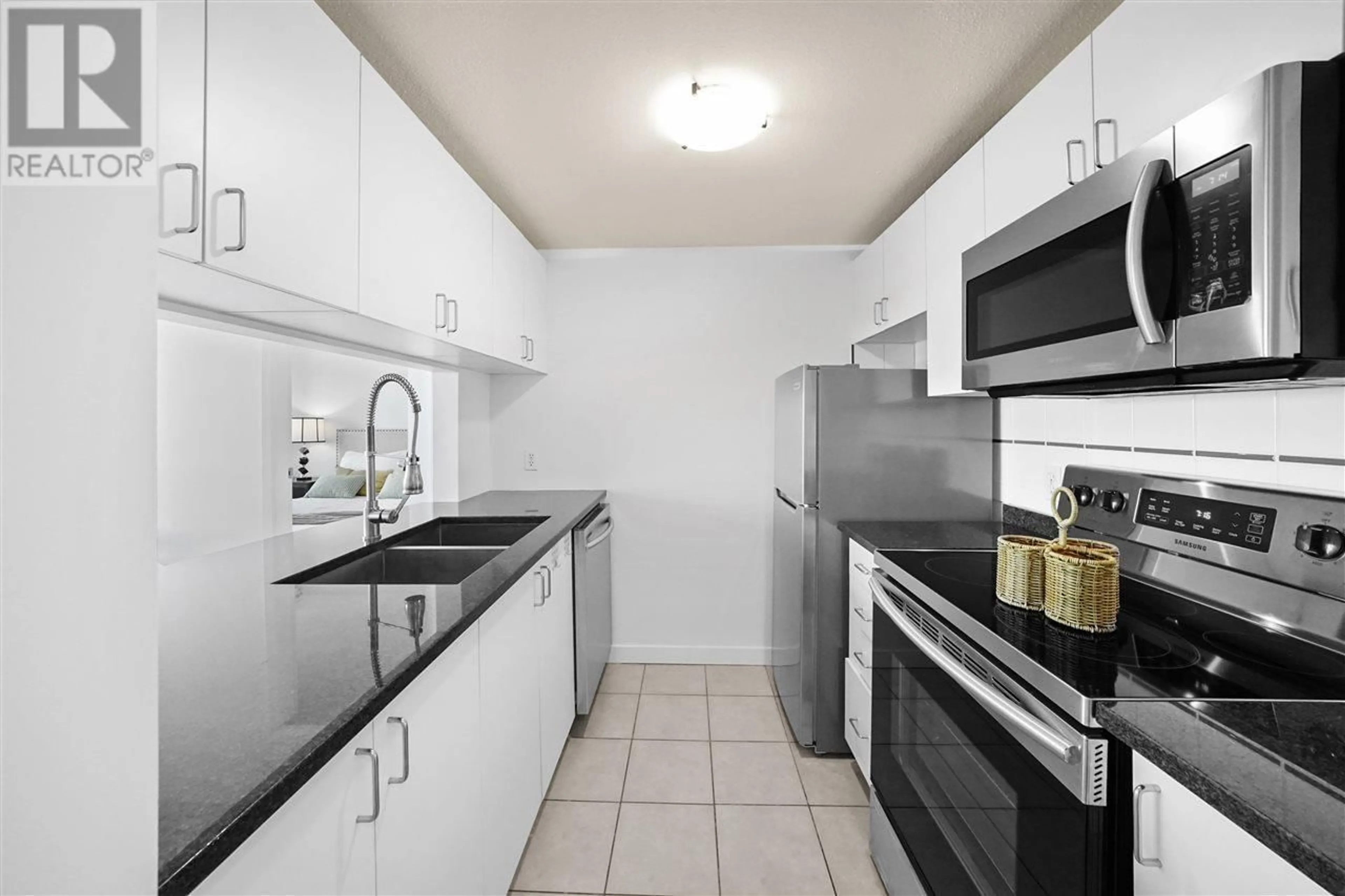 Standard kitchen, not visible floor for 2308 438 SEYMOUR STREET, Vancouver British Columbia V6B6H4