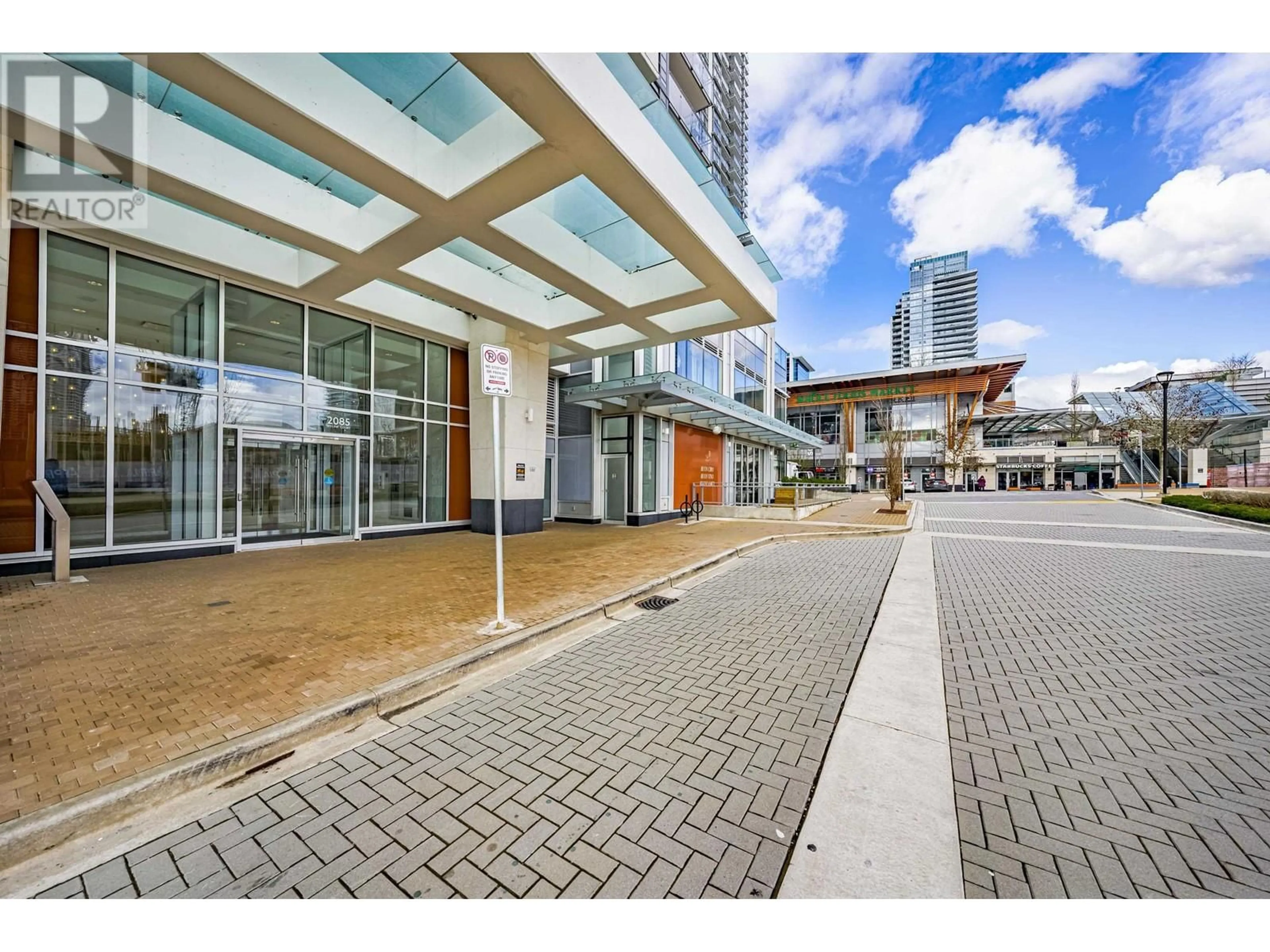 A pic from exterior of the house or condo, the street view for 1405 2085 SKYLINE COURT, Burnaby British Columbia V5C0M6