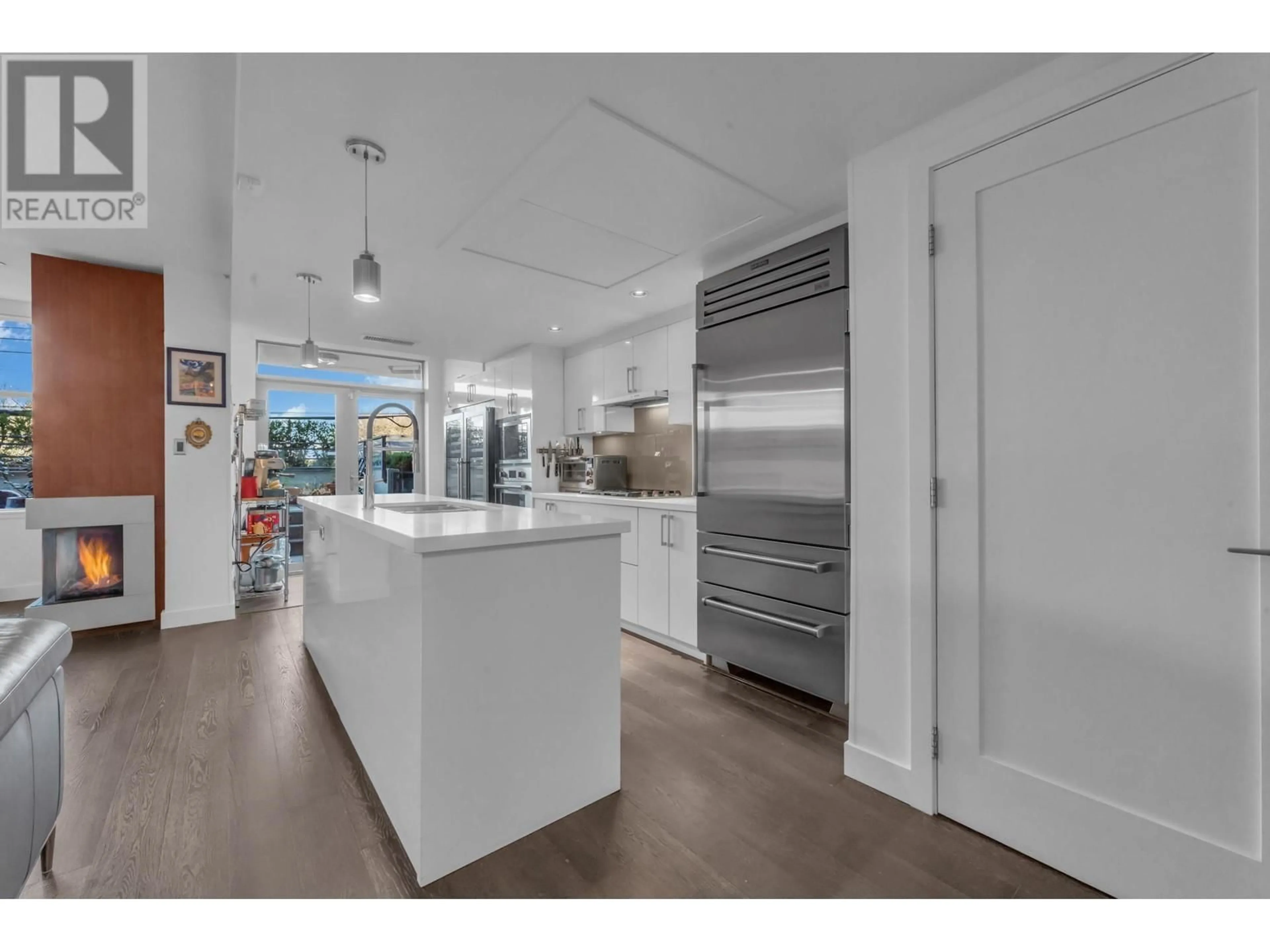 Open concept kitchen for 105 3595 W 18TH AVENUE, Vancouver British Columbia V6S1A9