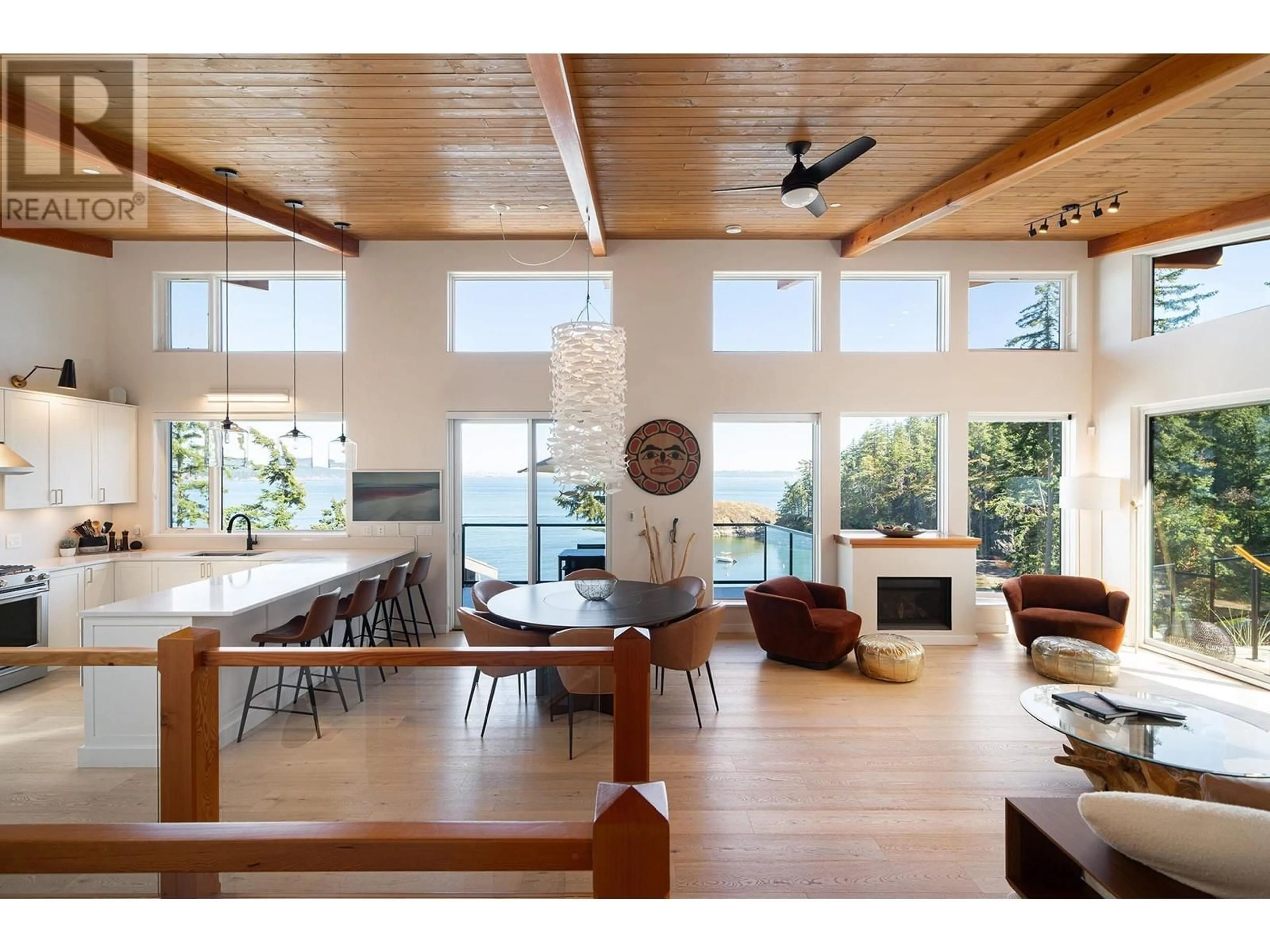 Open concept kitchen for 238 SHORE LANE, Bowen Island British Columbia V0N1G2