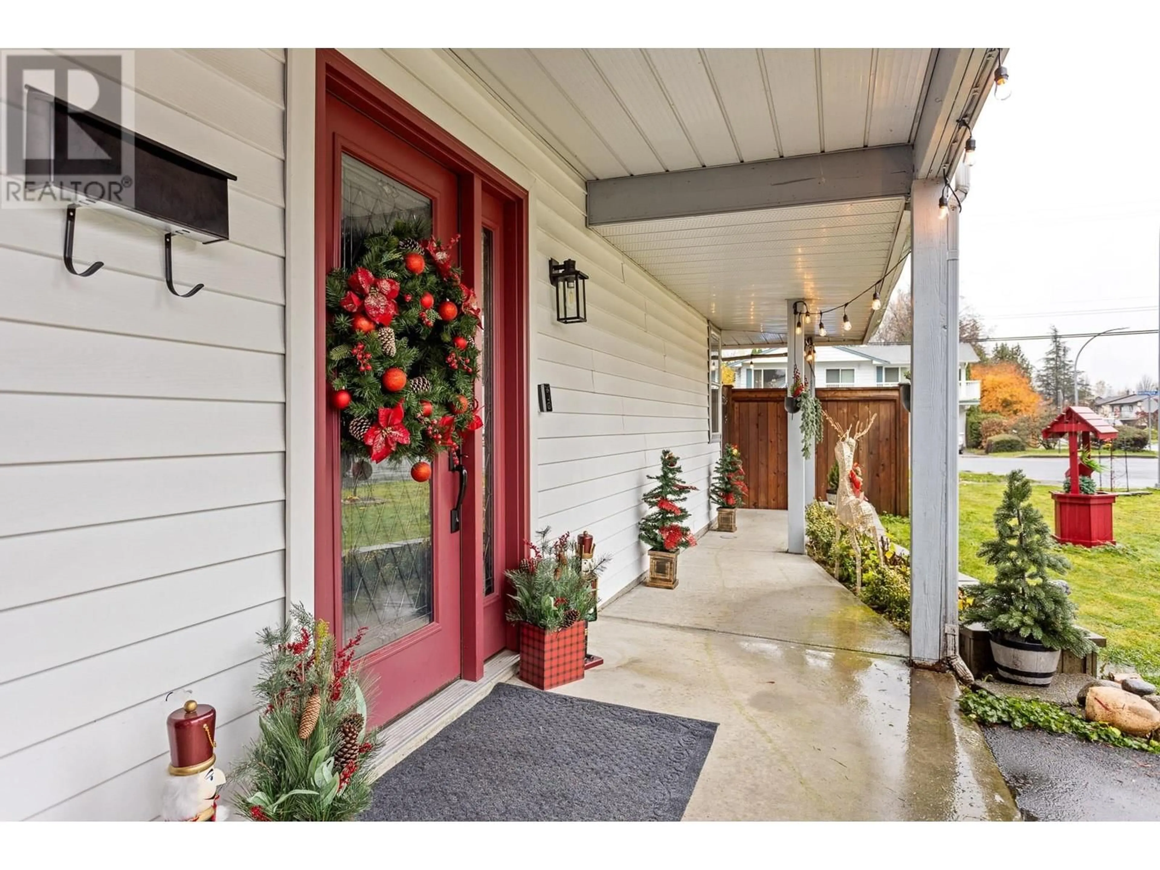 Indoor entryway, wood floors for 2920 COVENTRY CRESCENT, Port Coquitlam British Columbia V3B4V3