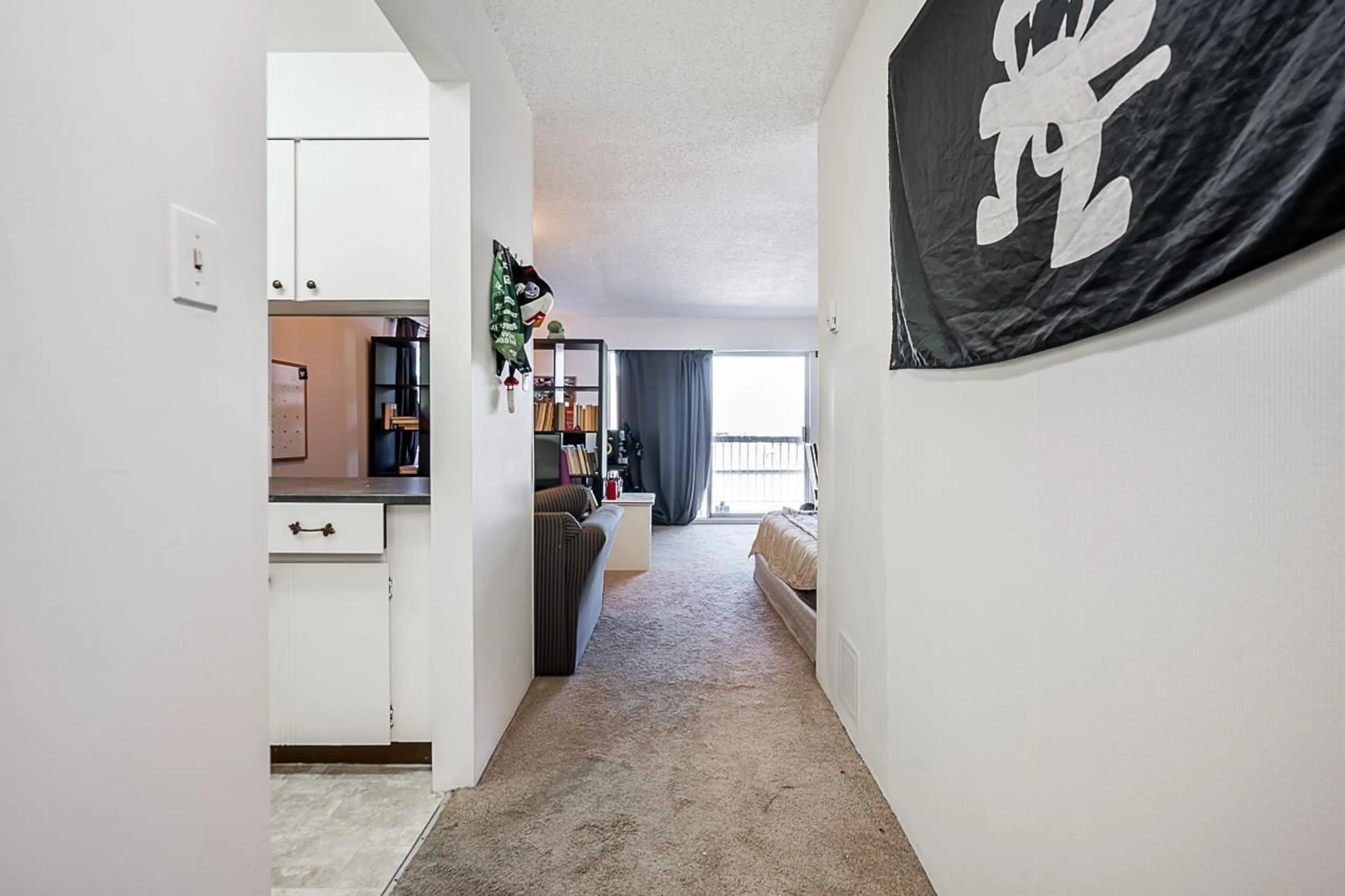 Indoor entryway, cement floor for 309 11806 88 AVENUE, Delta British Columbia V4C3C5