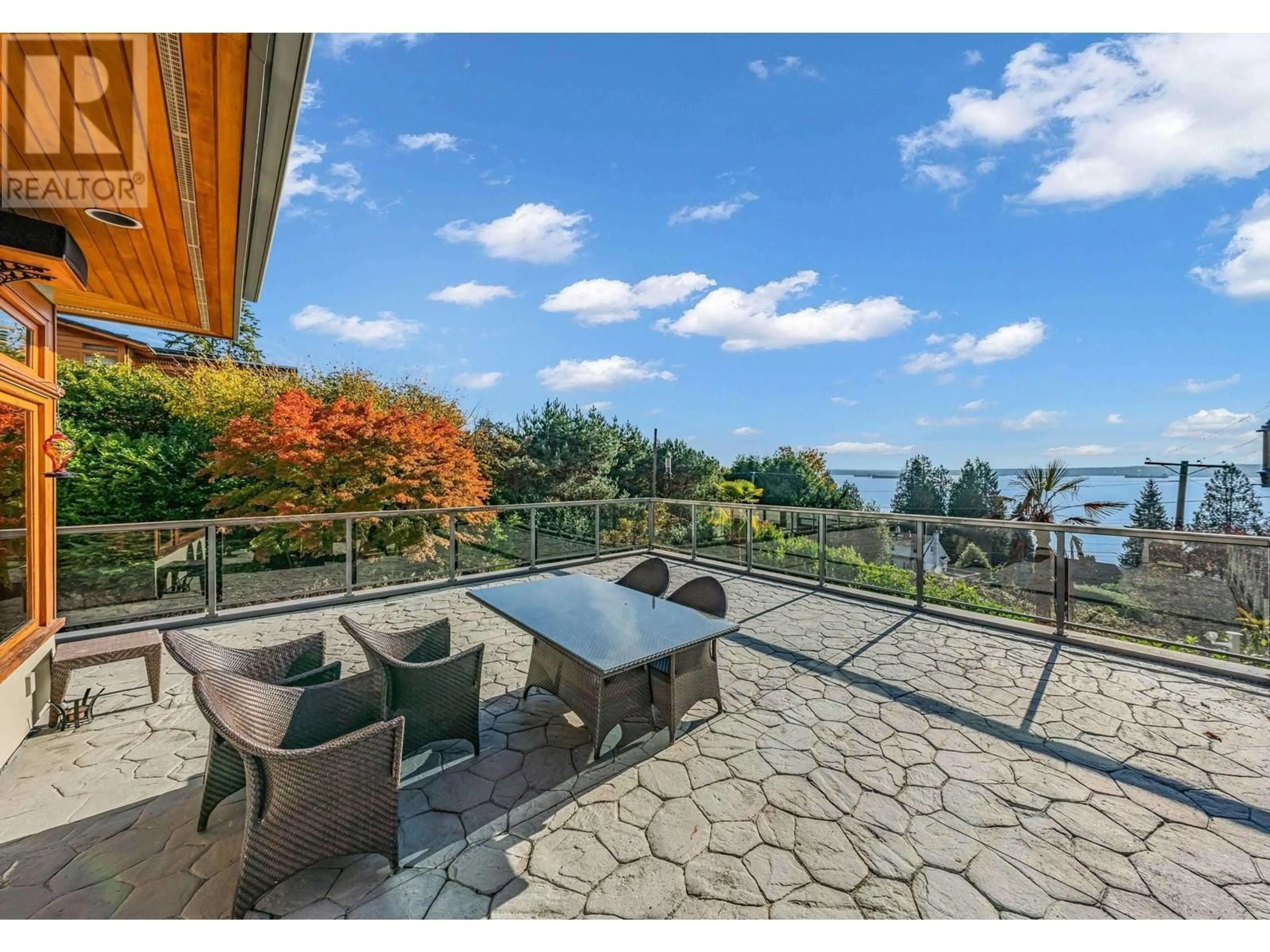 Patio, water/lake/river/ocean view for 3285 DICKINSON CRESCENT, West Vancouver British Columbia V7V2L4