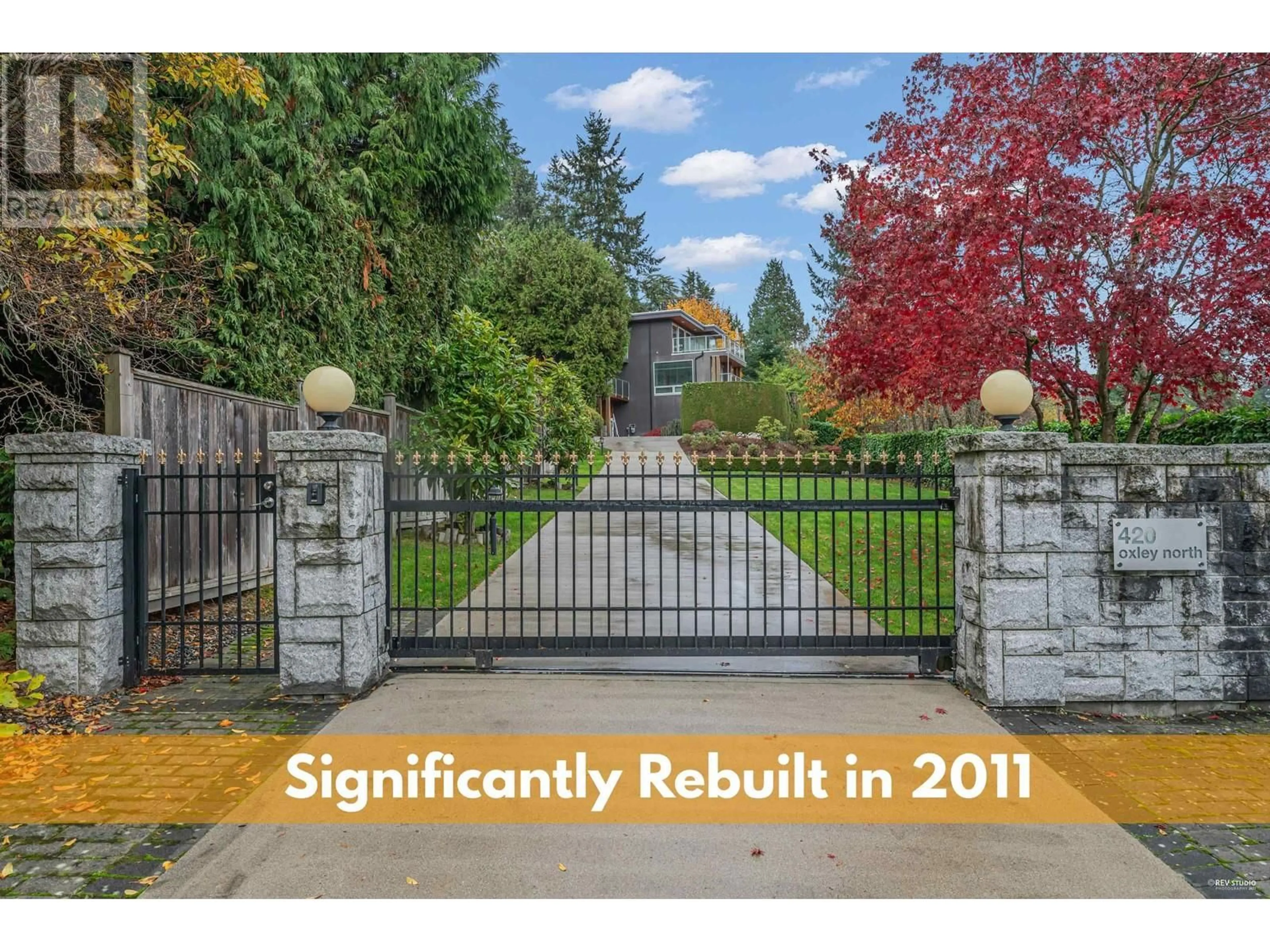 Frontside or backside of a home, the fenced backyard for 420 N OXLEY STREET, West Vancouver British Columbia V7V2L6