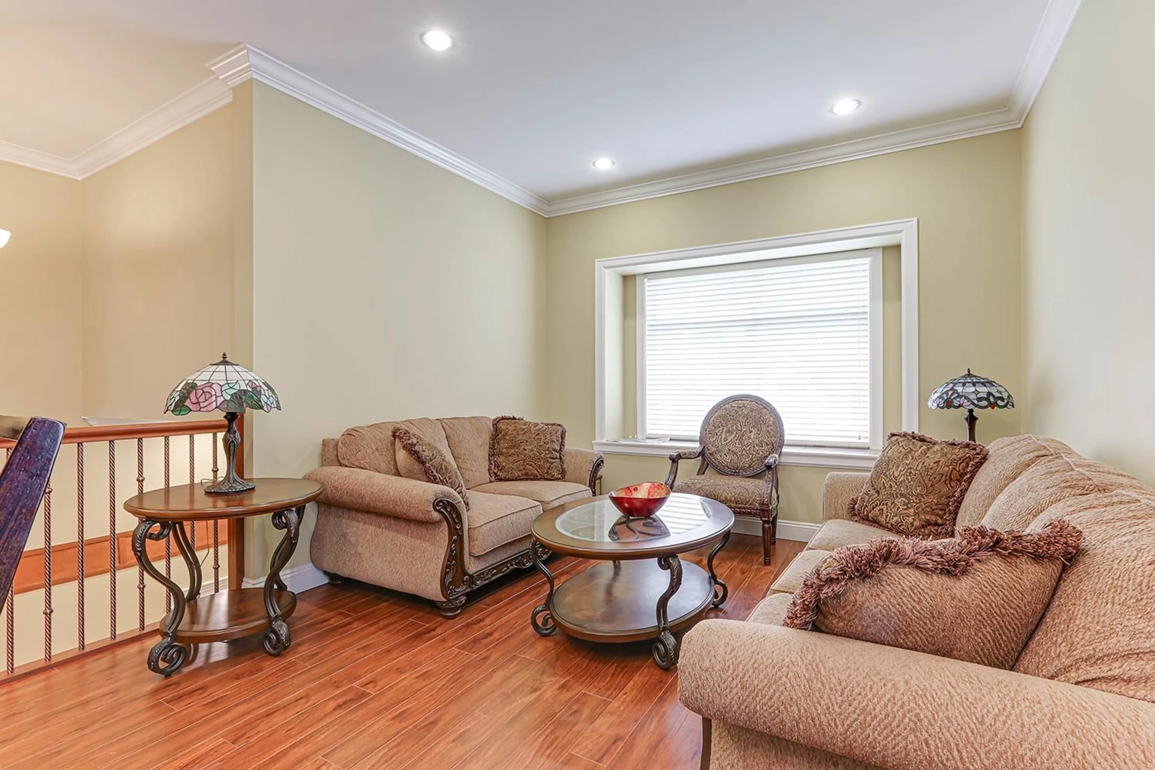 Living room, wood floors for 8474 123 STREET, Surrey British Columbia V3W3V6