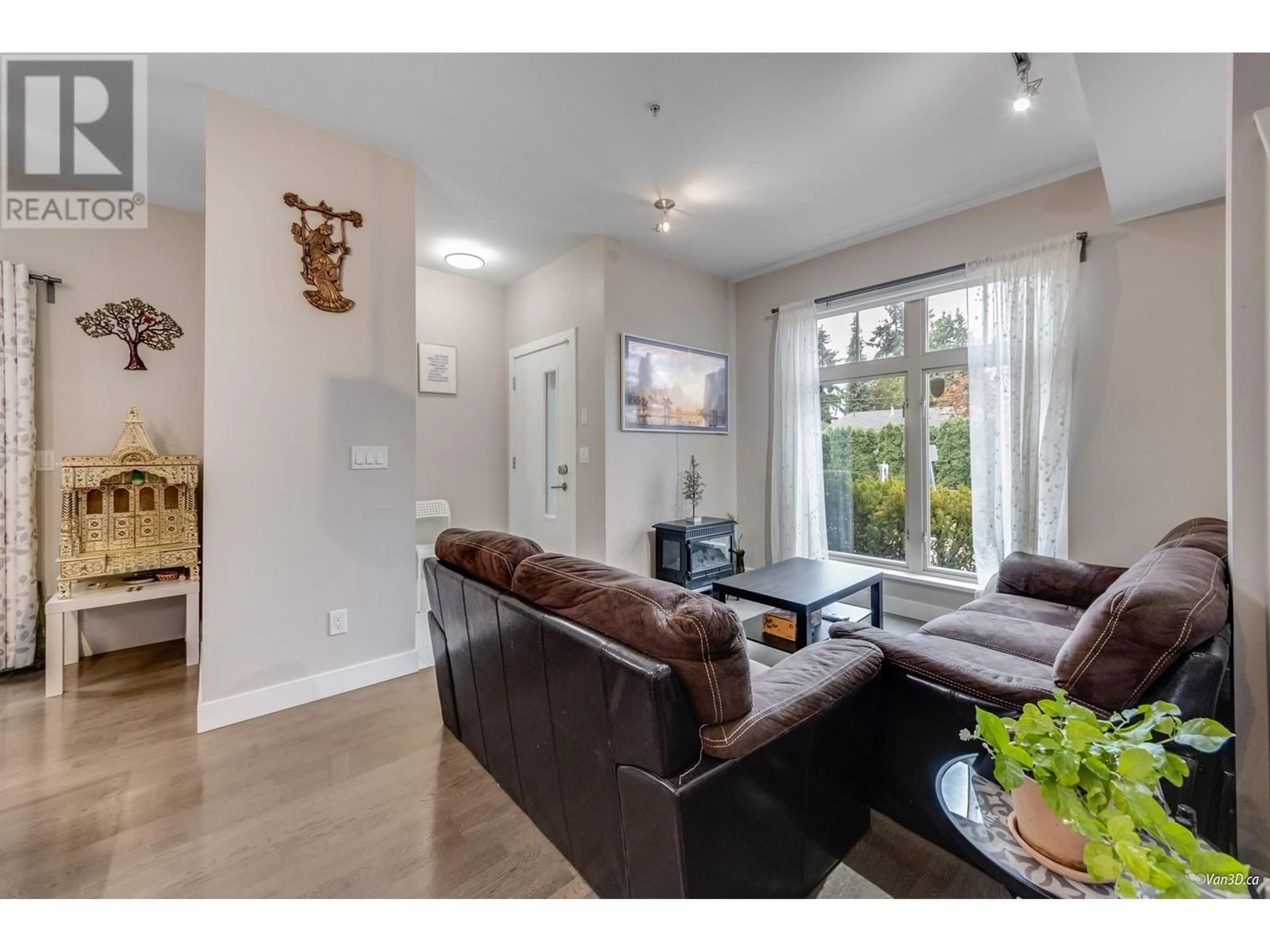 Living room, wood floors for 9 10119 RIVER DRIVE, Richmond British Columbia V6X0K8