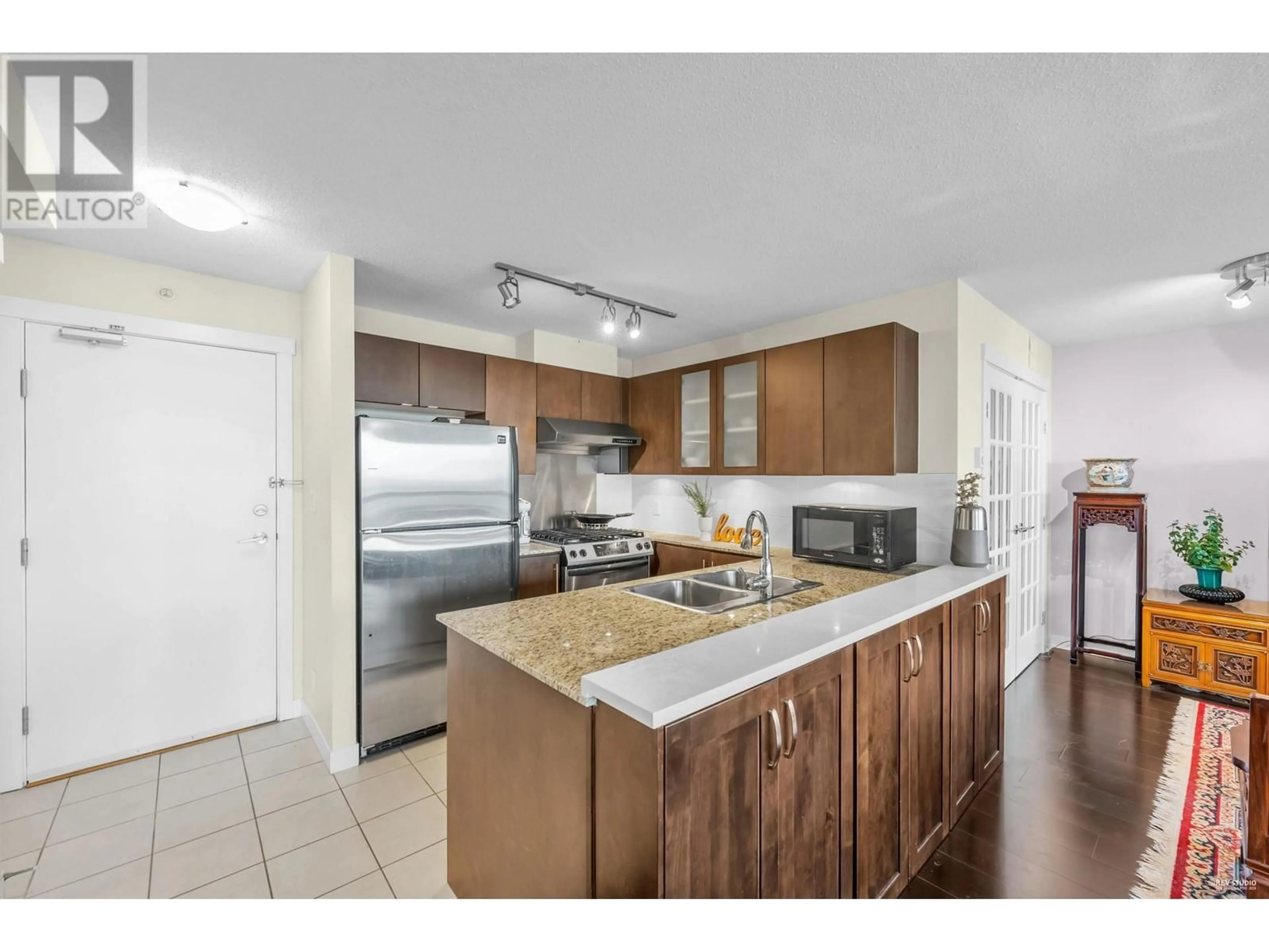 Standard kitchen, wood floors for 1602 7575 ALDERBRIDGE WAY, Richmond British Columbia V6X4L1