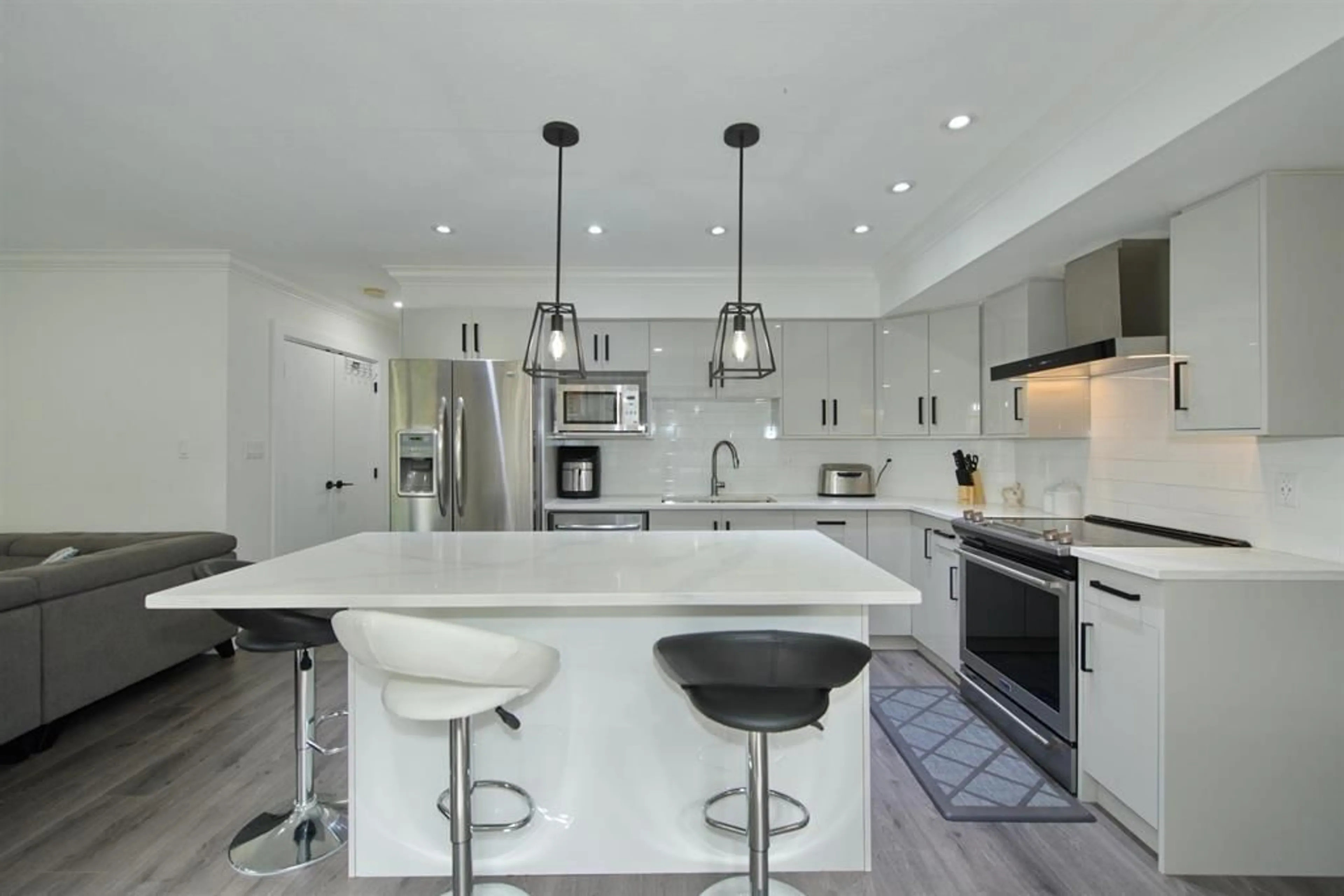 Contemporary kitchen, ceramic/tile floor for 6049 133A, Surrey British Columbia V3X2K3