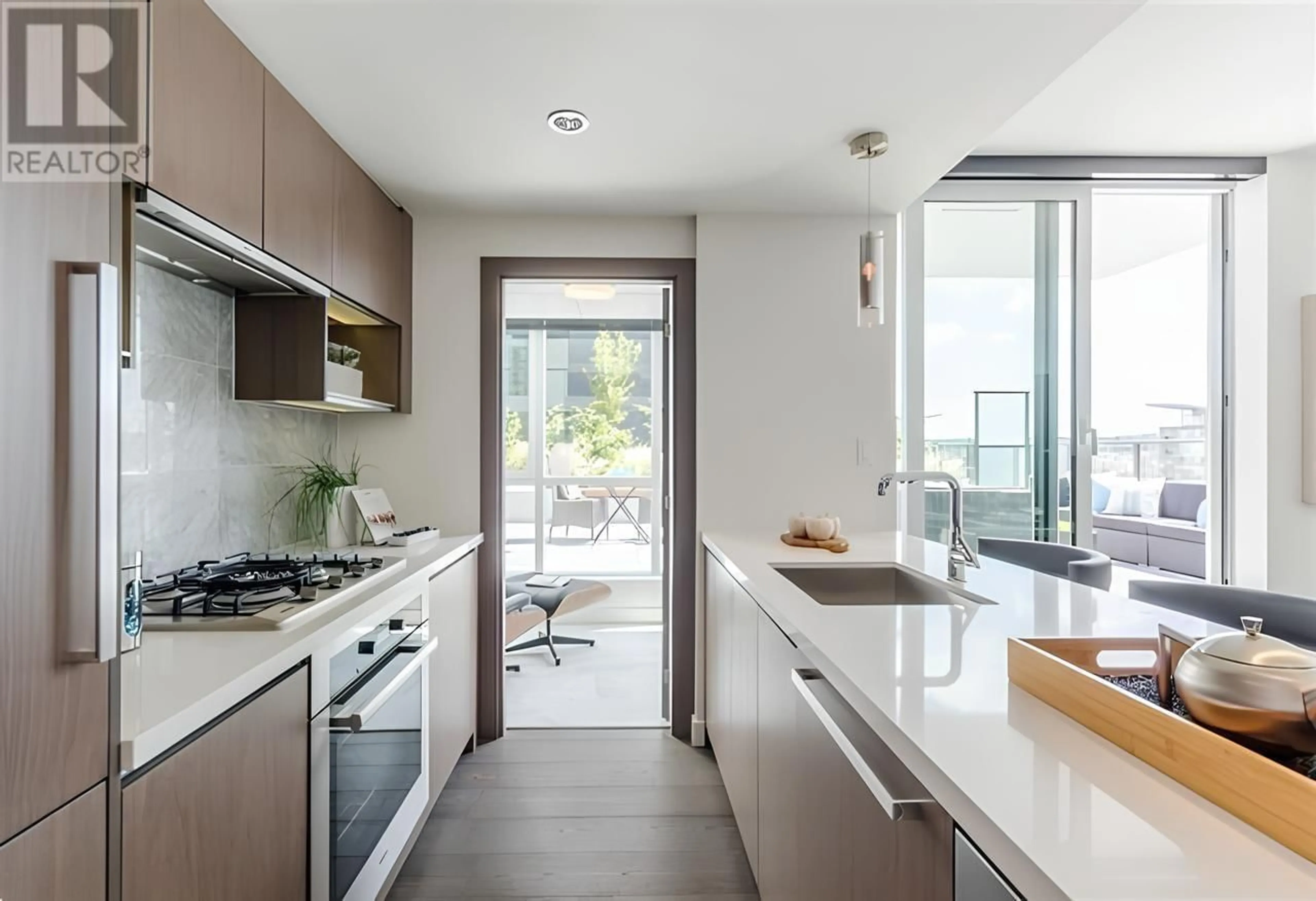 Contemporary kitchen, wood floors for 1225 68 SMITHE STREET, Vancouver British Columbia V6B0P4