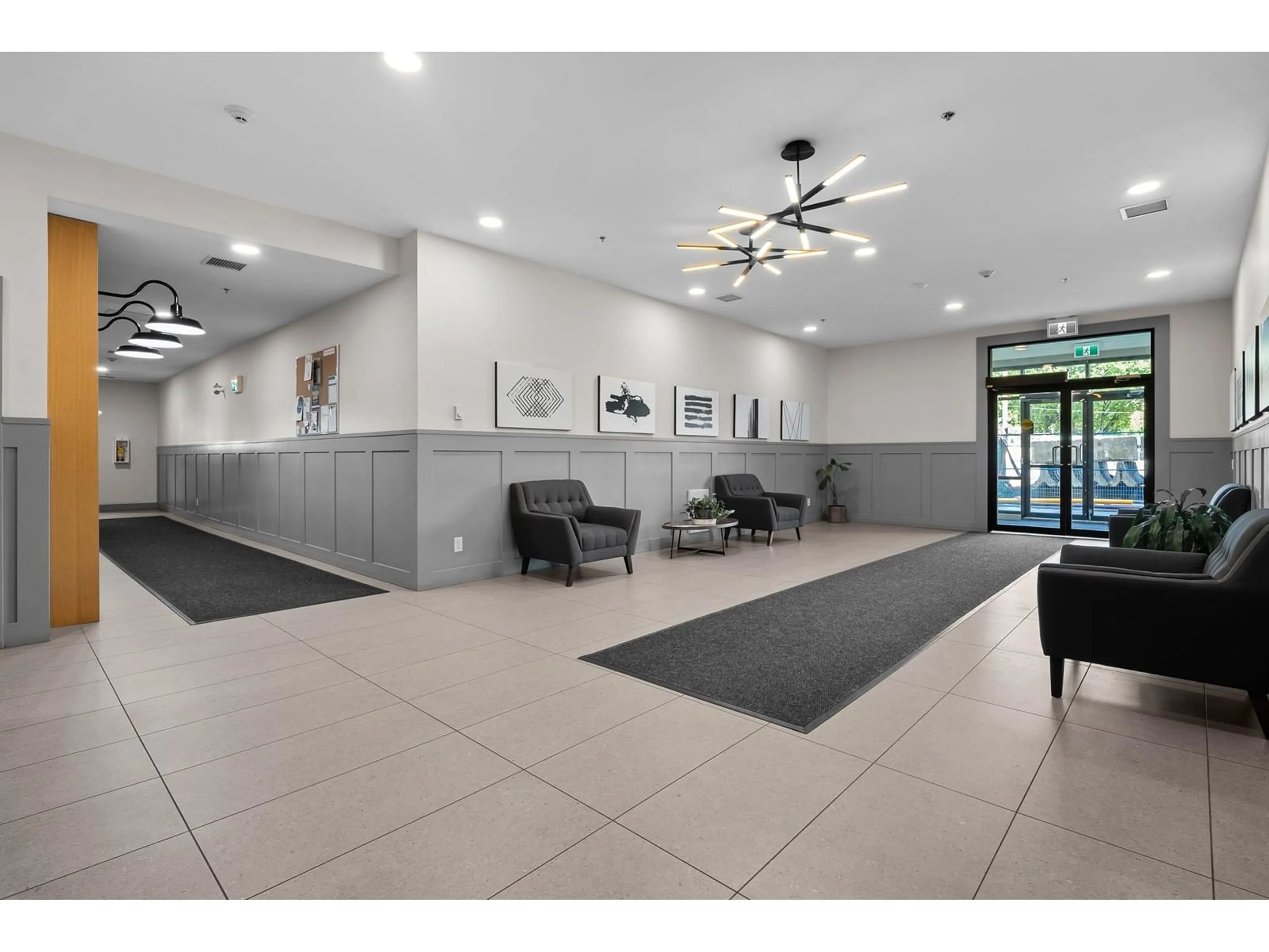 Indoor lobby, unknown floor for 316-317 2493 MONTROSE AVENUE, Abbotsford British Columbia V2S3T2