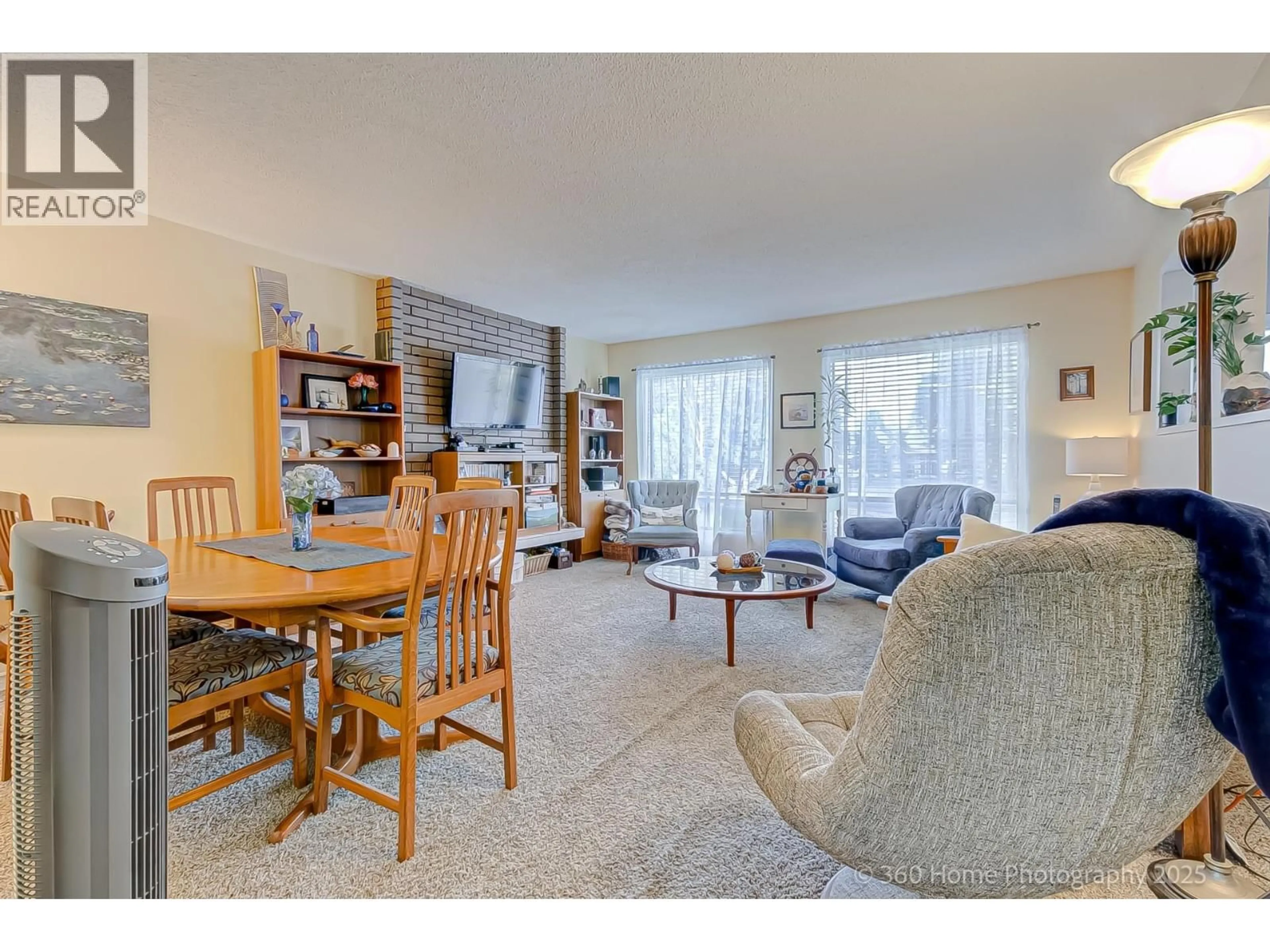 Living room with furniture, unknown for 4529 SAVOY STREET, Delta British Columbia V4K1P4