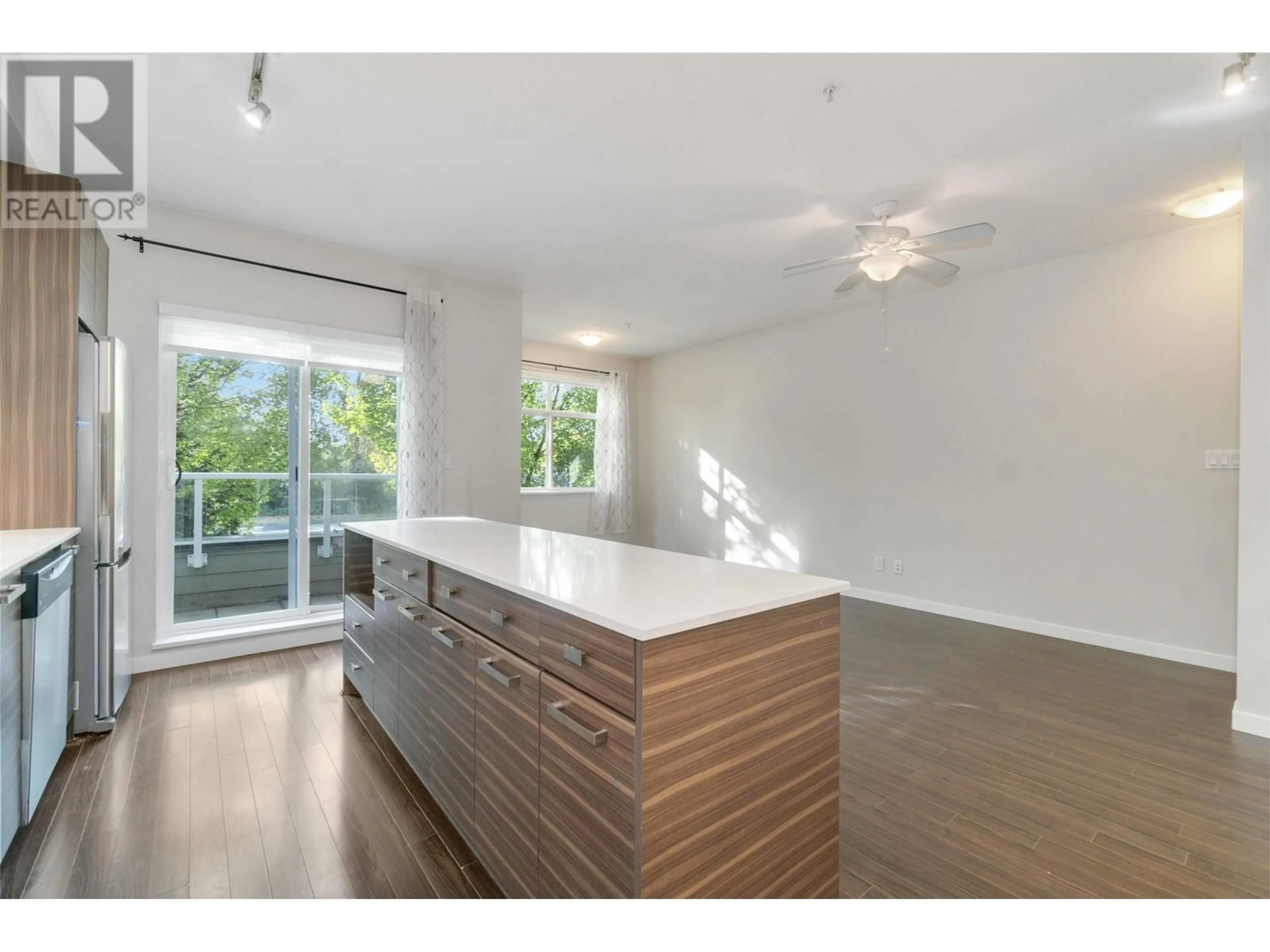 Open concept kitchen for 41 6965 HASTINGS STREET, Burnaby British Columbia V5B1S9