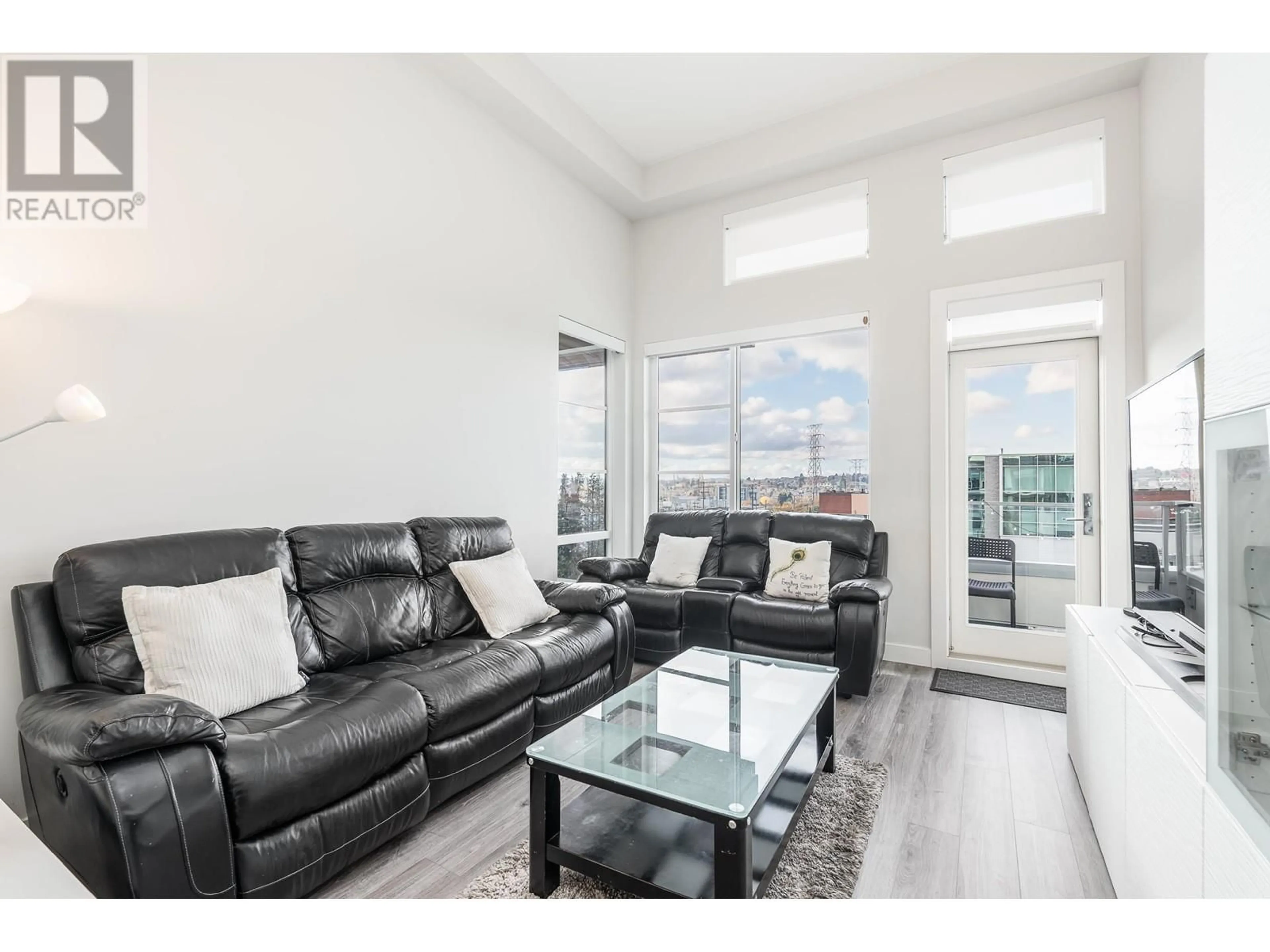 Living room, wood floors for 405 1728 GILMORE AVENUE, Burnaby British Columbia V5C0L3