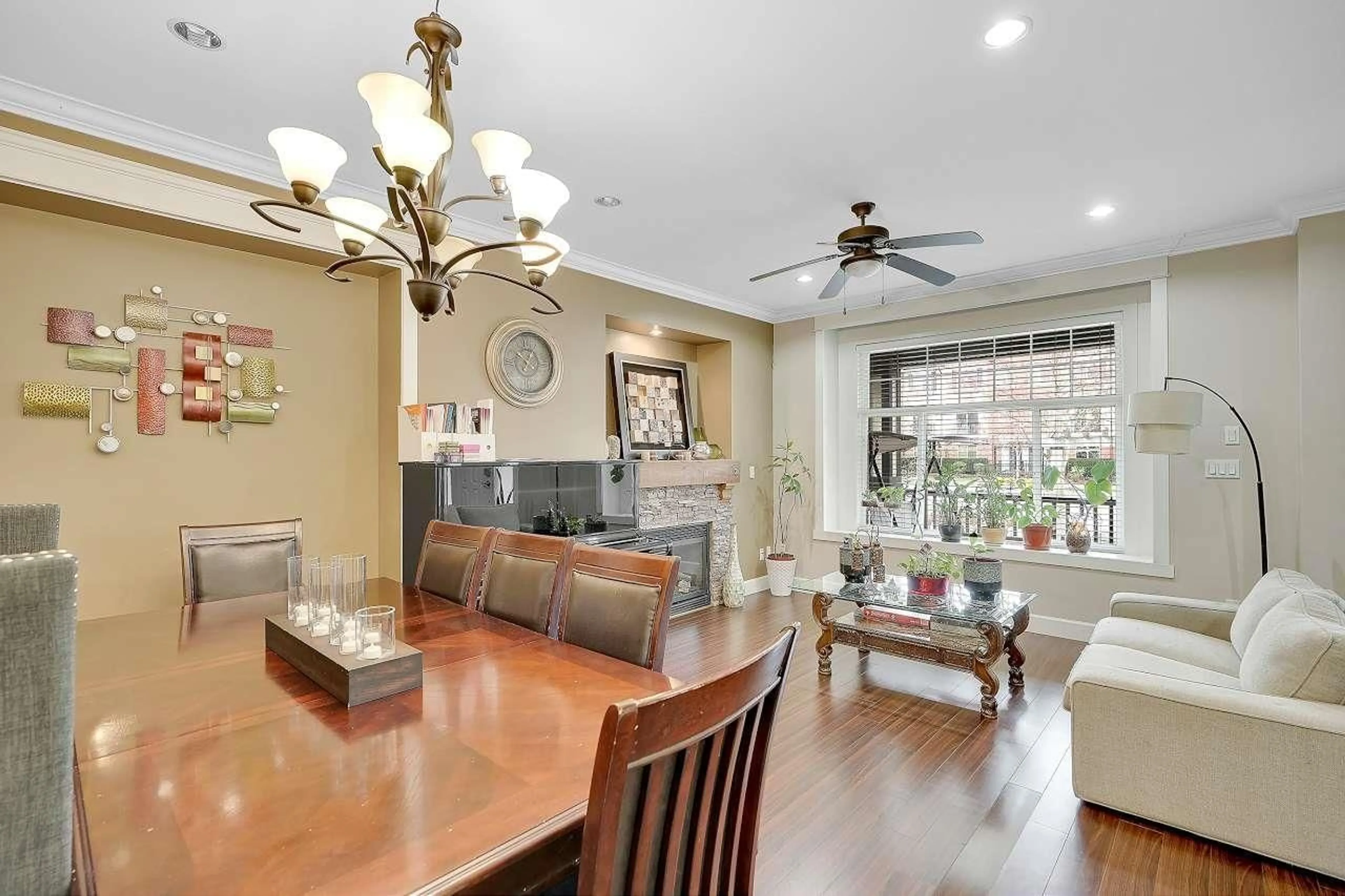 Dining room, wood floors, cottage for 8378 208TH STREET, Langley British Columbia V2Y0A7