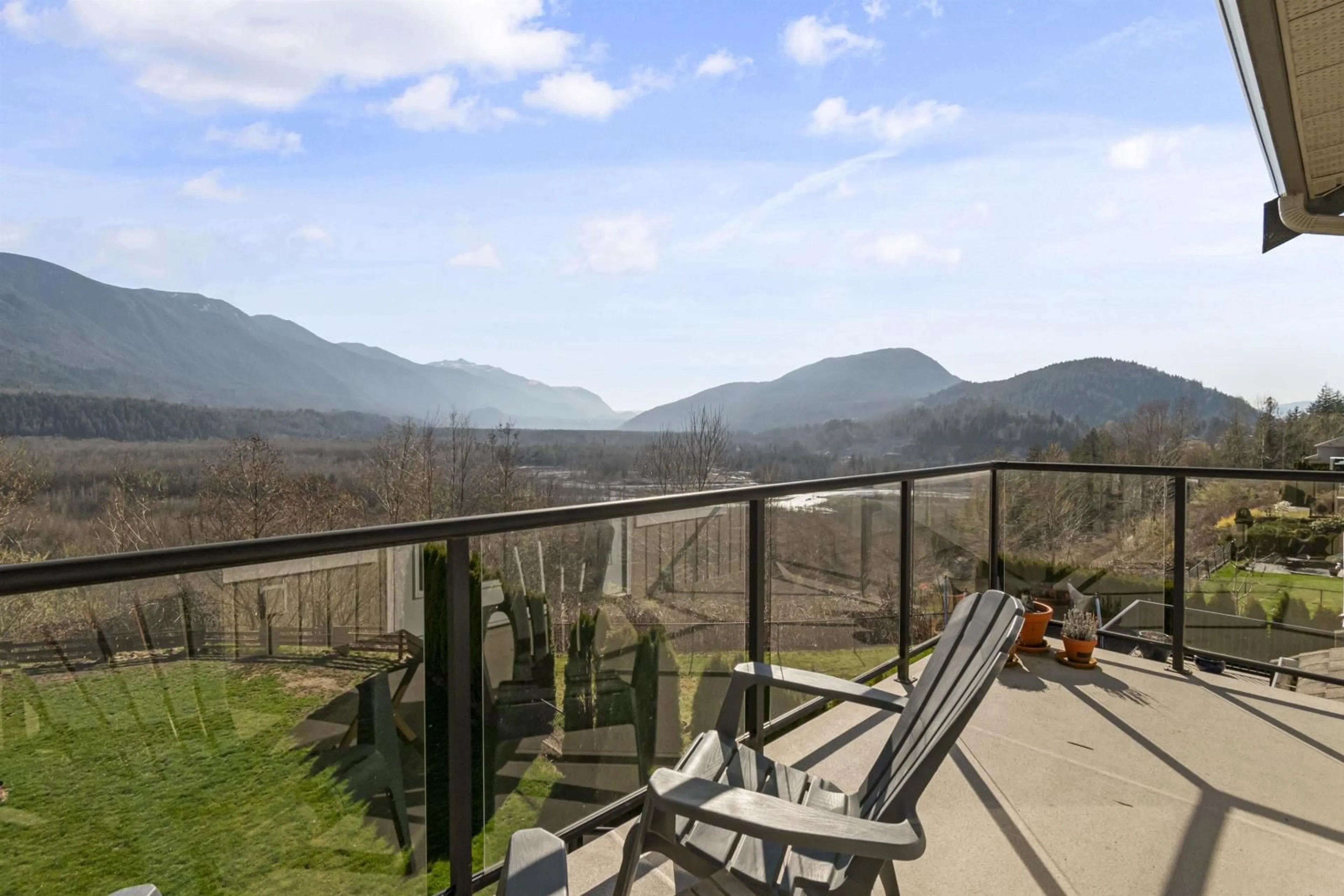 Balcony in the apartment, the view of mountain for 46052 BRIDLE RIDGE CRESCENT, Chilliwack British Columbia V2R5W2