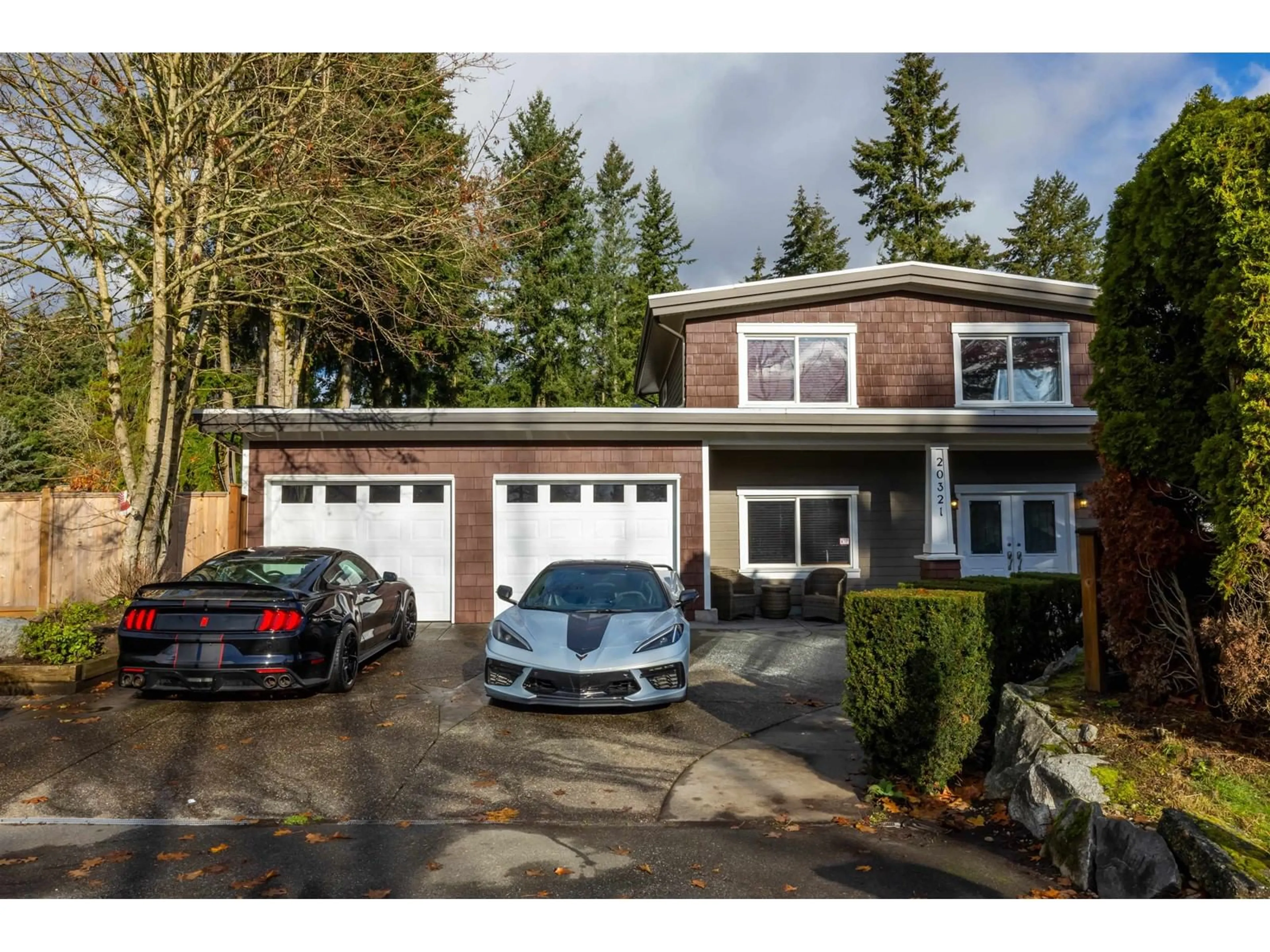 Frontside or backside of a home, the street view for 20321 36 AVENUE, Langley British Columbia V3A4S8