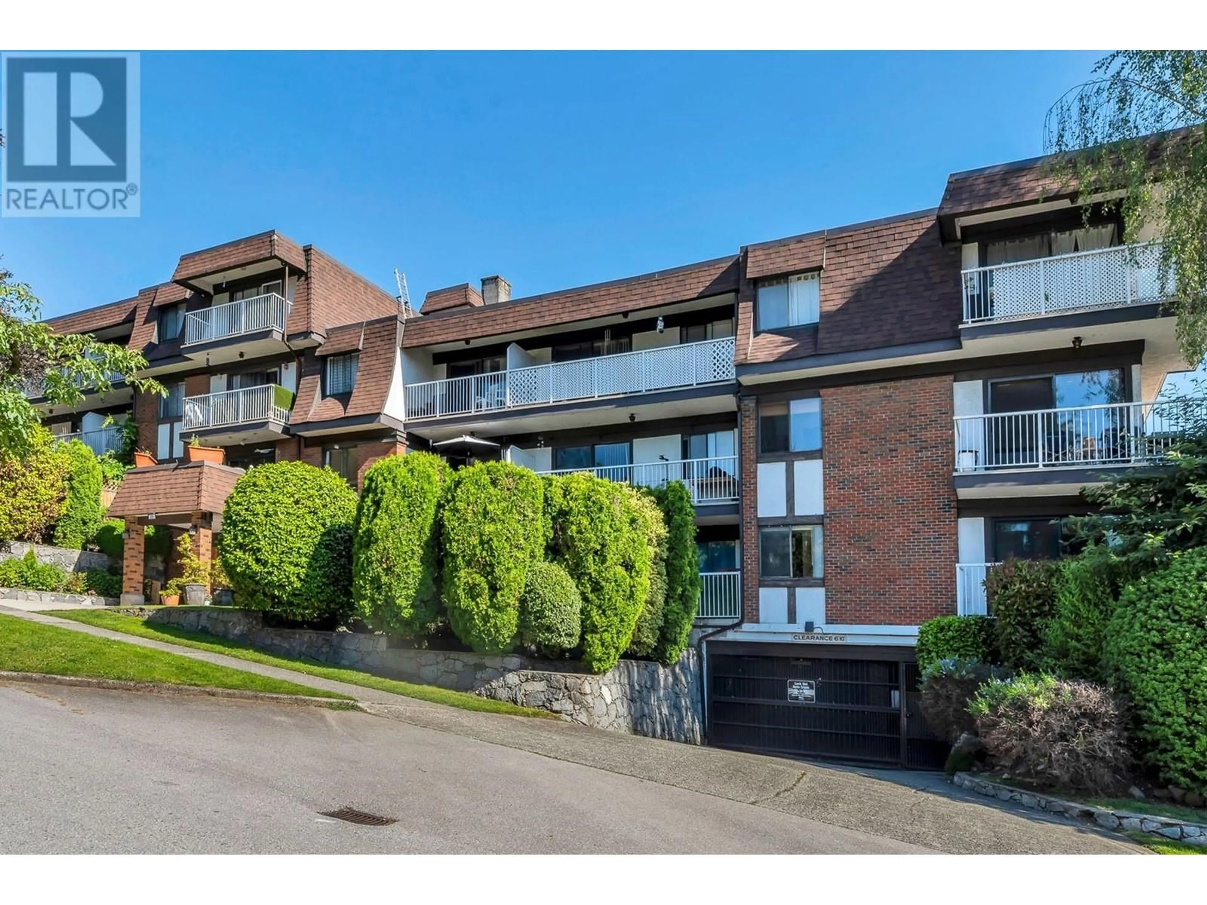 A pic from exterior of the house or condo for 309 331 KNOX STREET, New Westminster British Columbia V3L3N4