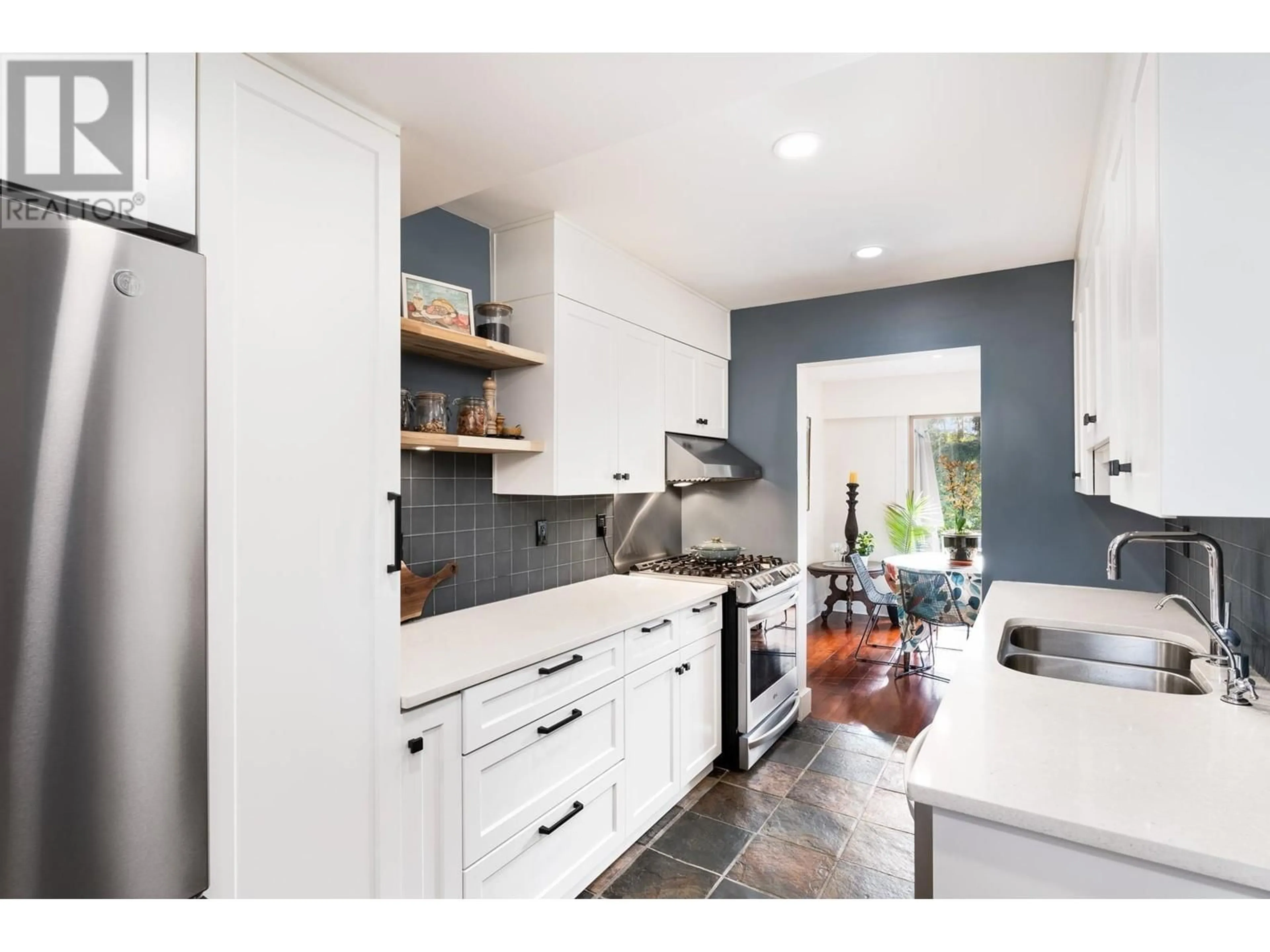 Open concept kitchen for 964 LILLOOET ROAD, North Vancouver British Columbia V7J2H5