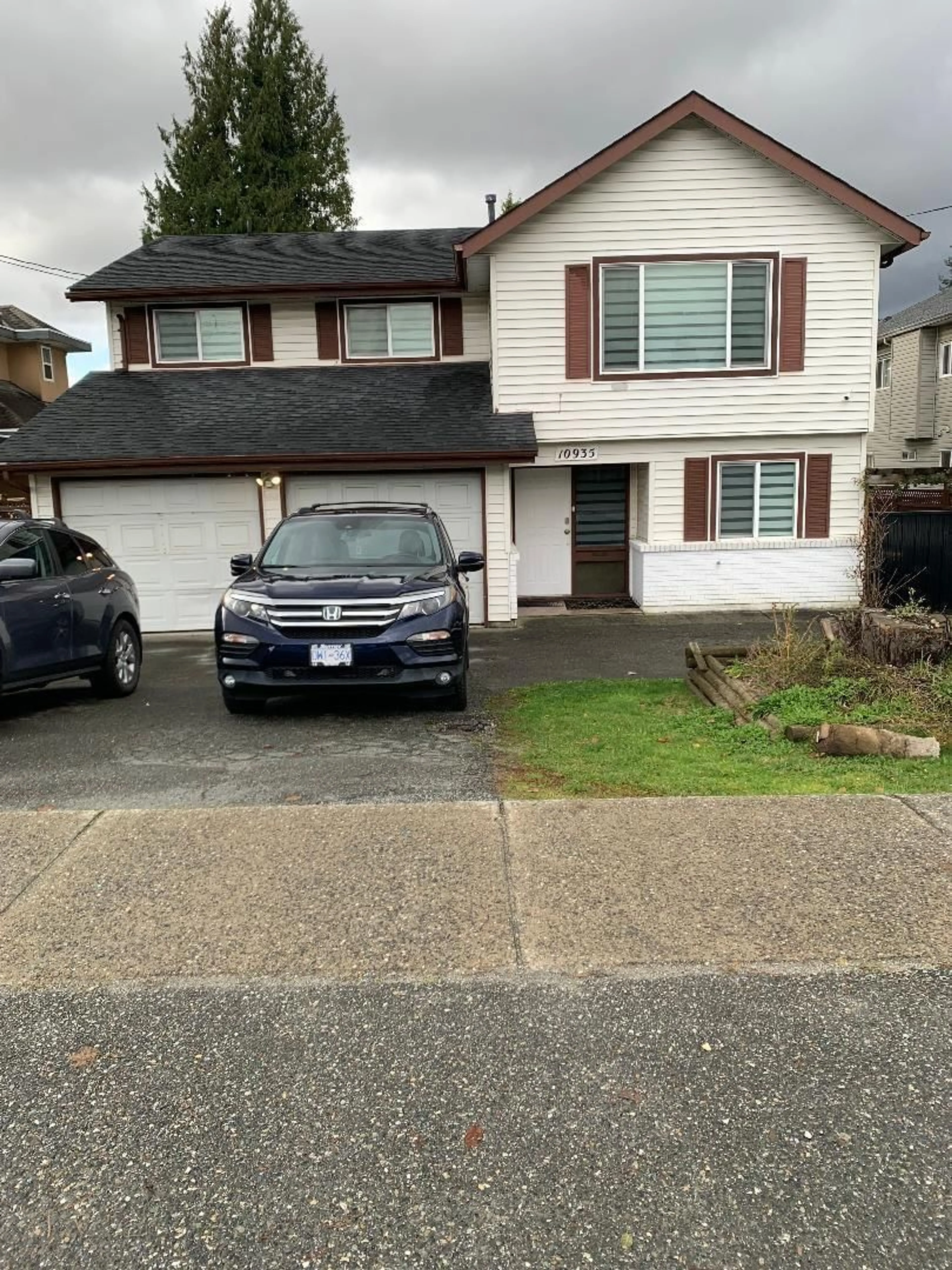 Frontside or backside of a home, the street view for 10935 140 STREET, Surrey British Columbia V3R3G3