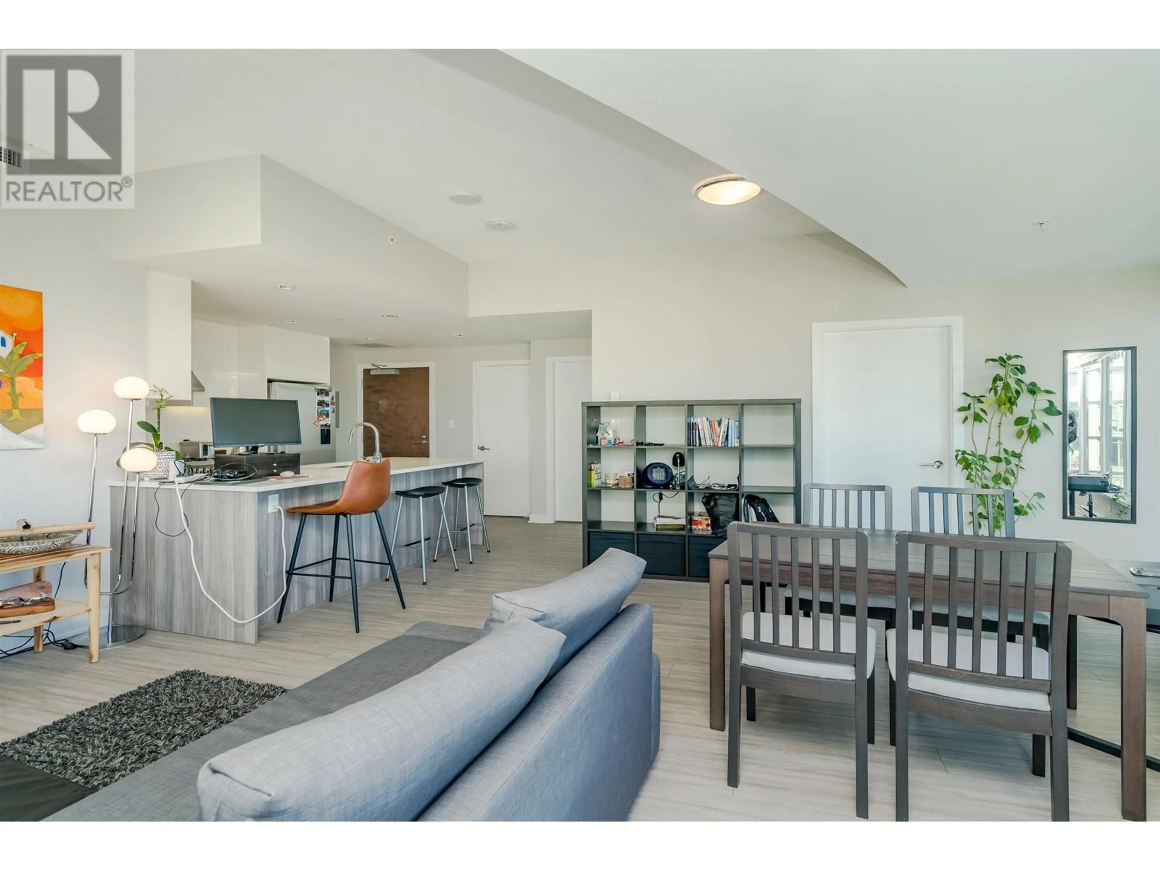Living room with furniture, unknown for 2604 - 4900 LENNOX LANE, Burnaby British Columbia V5H0G9