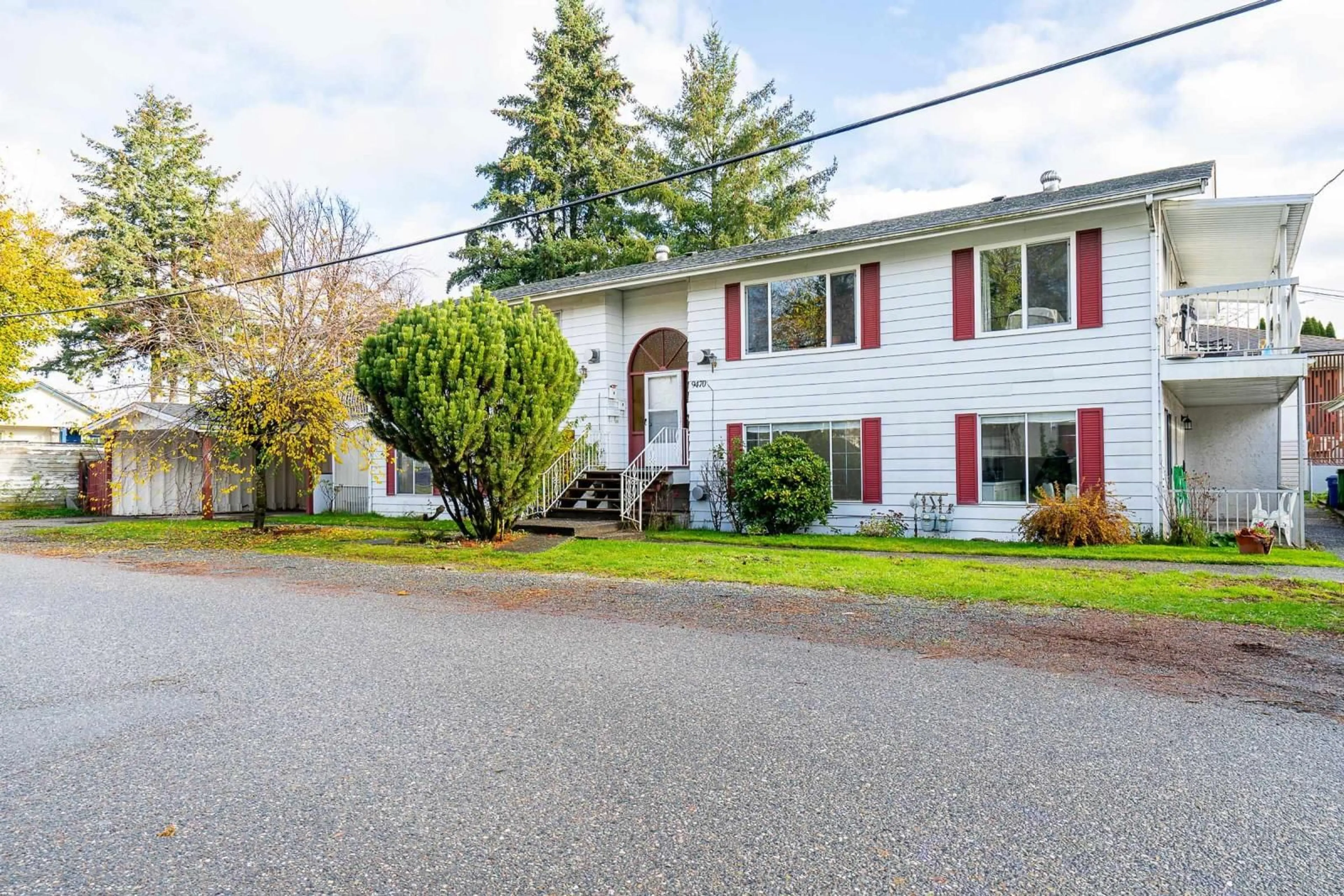 Frontside or backside of a home, the street view for 2 9470 NOWELL STREET, Chilliwack British Columbia V2P4X9