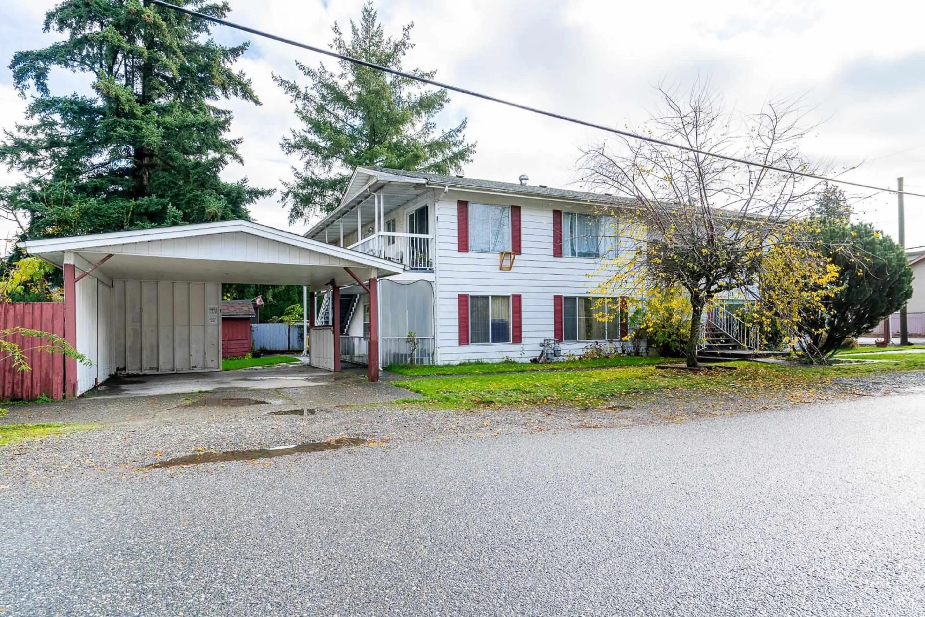 Frontside or backside of a home, the street view for 2 9470 NOWELL STREET, Chilliwack British Columbia V2P4X9