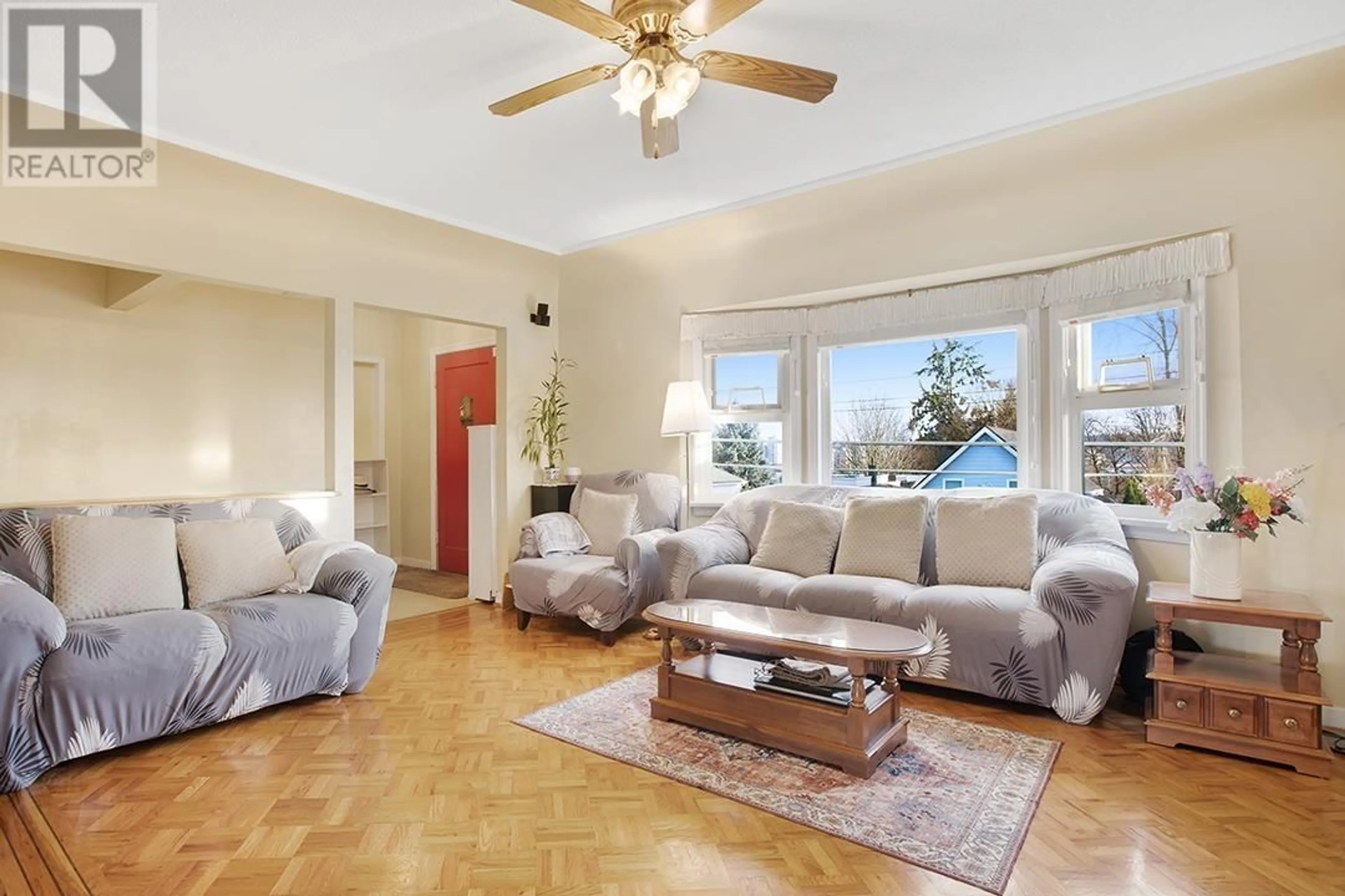 Living room, wood floors for 1411 SIXTH AVENUE, New Westminster British Columbia V3M2C5