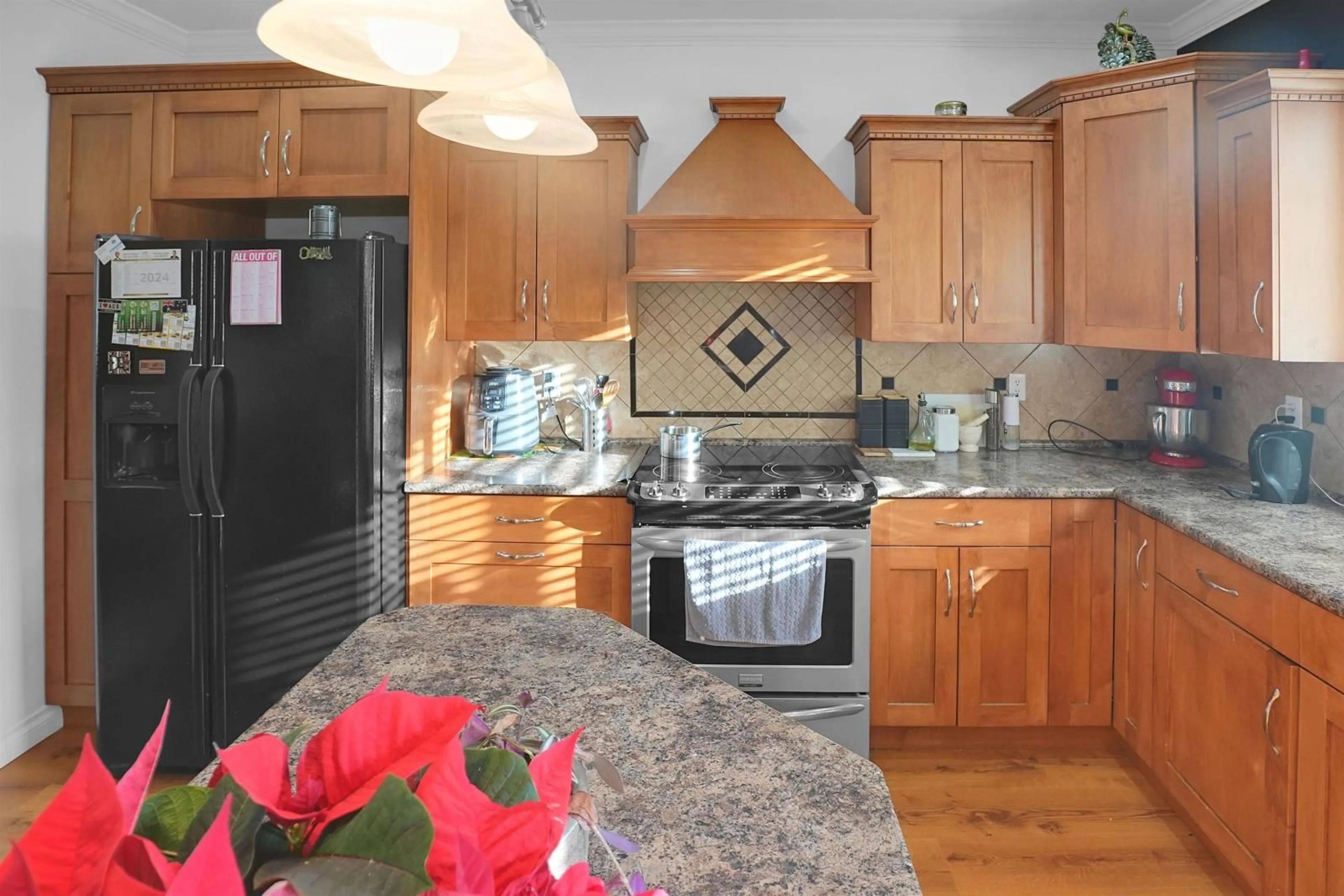 Kitchen, wood floors, cottage for 5200 WEEDEN PLACE, Chilliwack British Columbia V2R5T9