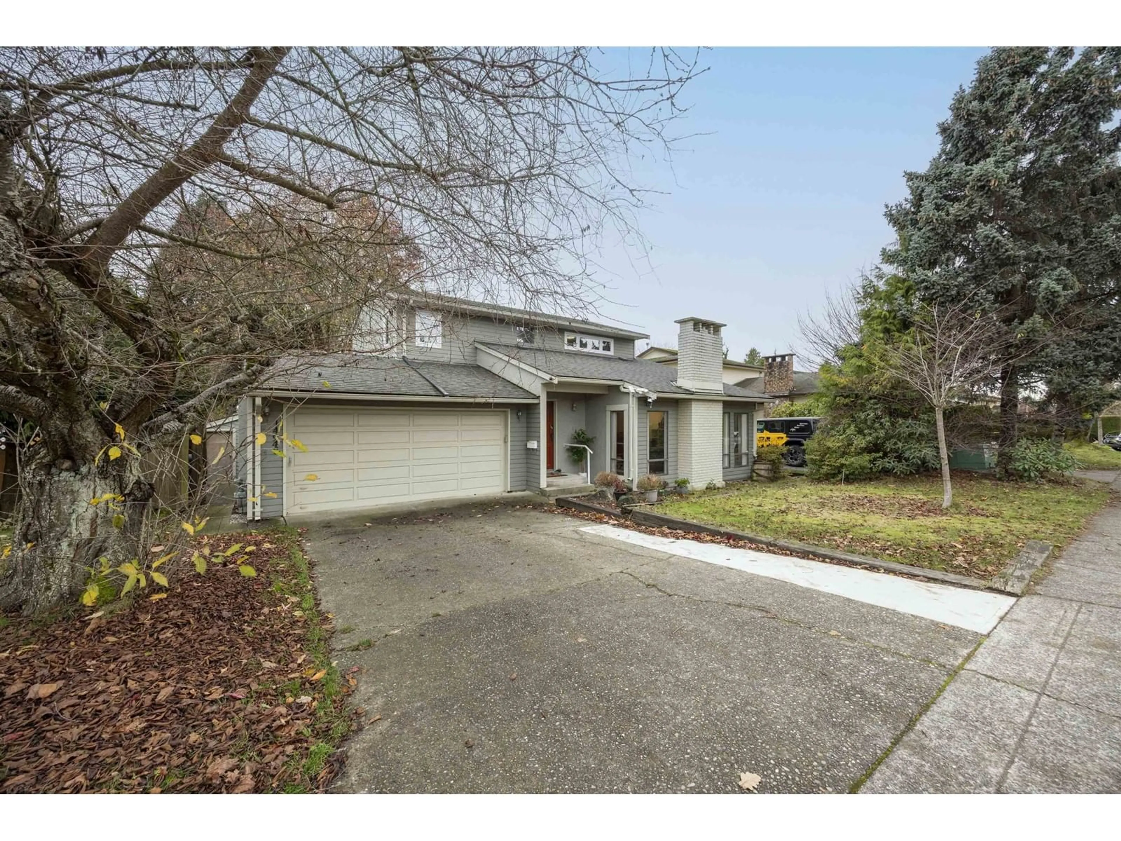 Frontside or backside of a home, the street view for 14948 20 AVENUE, Surrey British Columbia V4A6T8