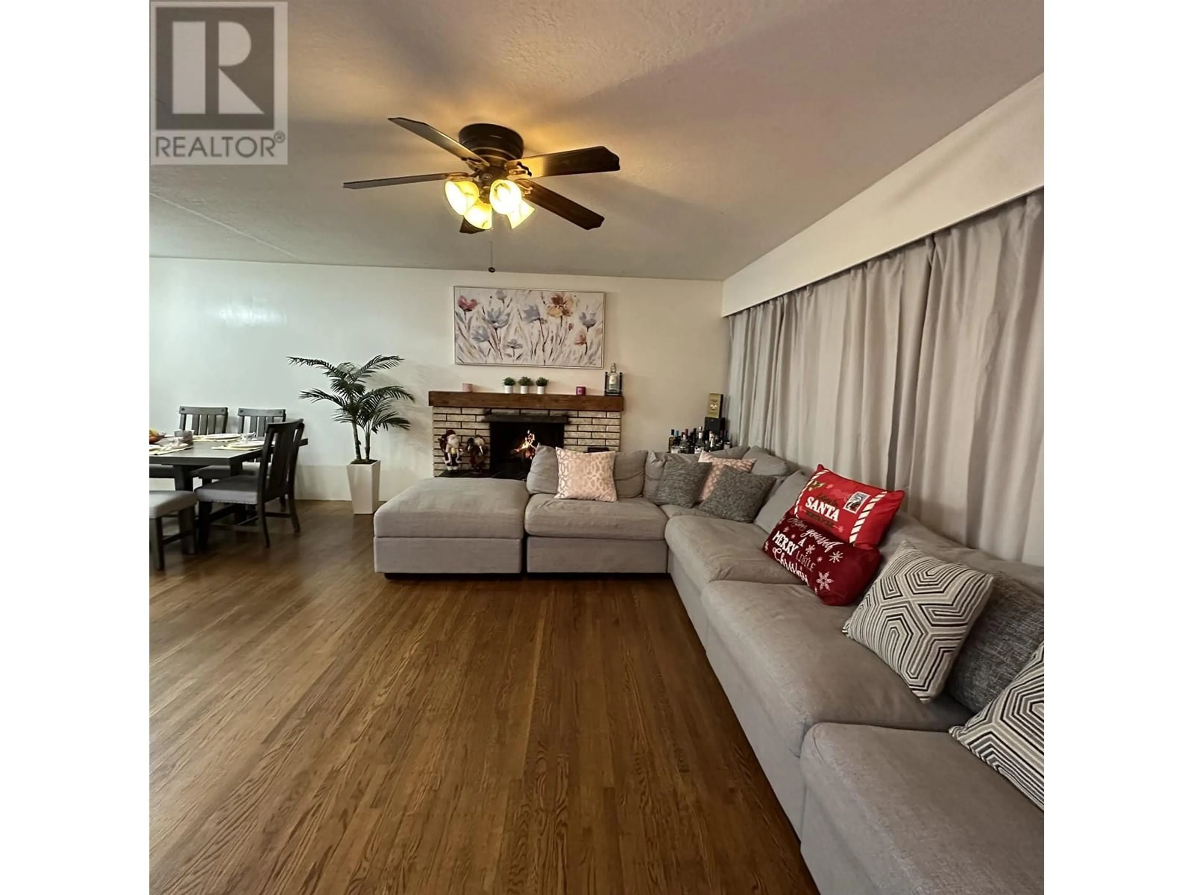 Living room, wood floors for 2541 AUSTIN AVENUE, Coquitlam British Columbia V3K3S2