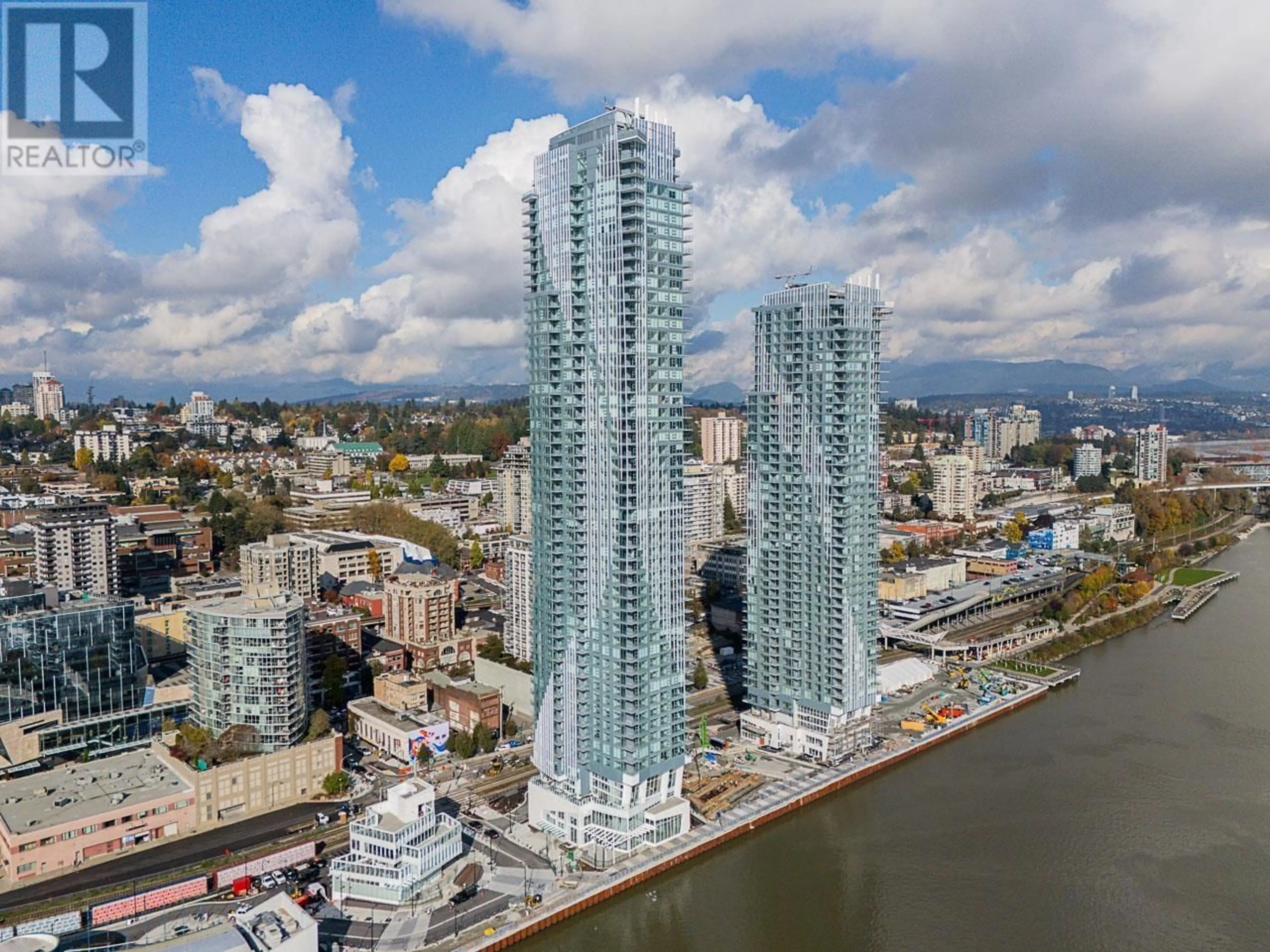 A pic from exterior of the house or condo, the view of city buildings for 1602 680 QUAYSIDE DRIVE, New Westminster British Columbia V3M0P2