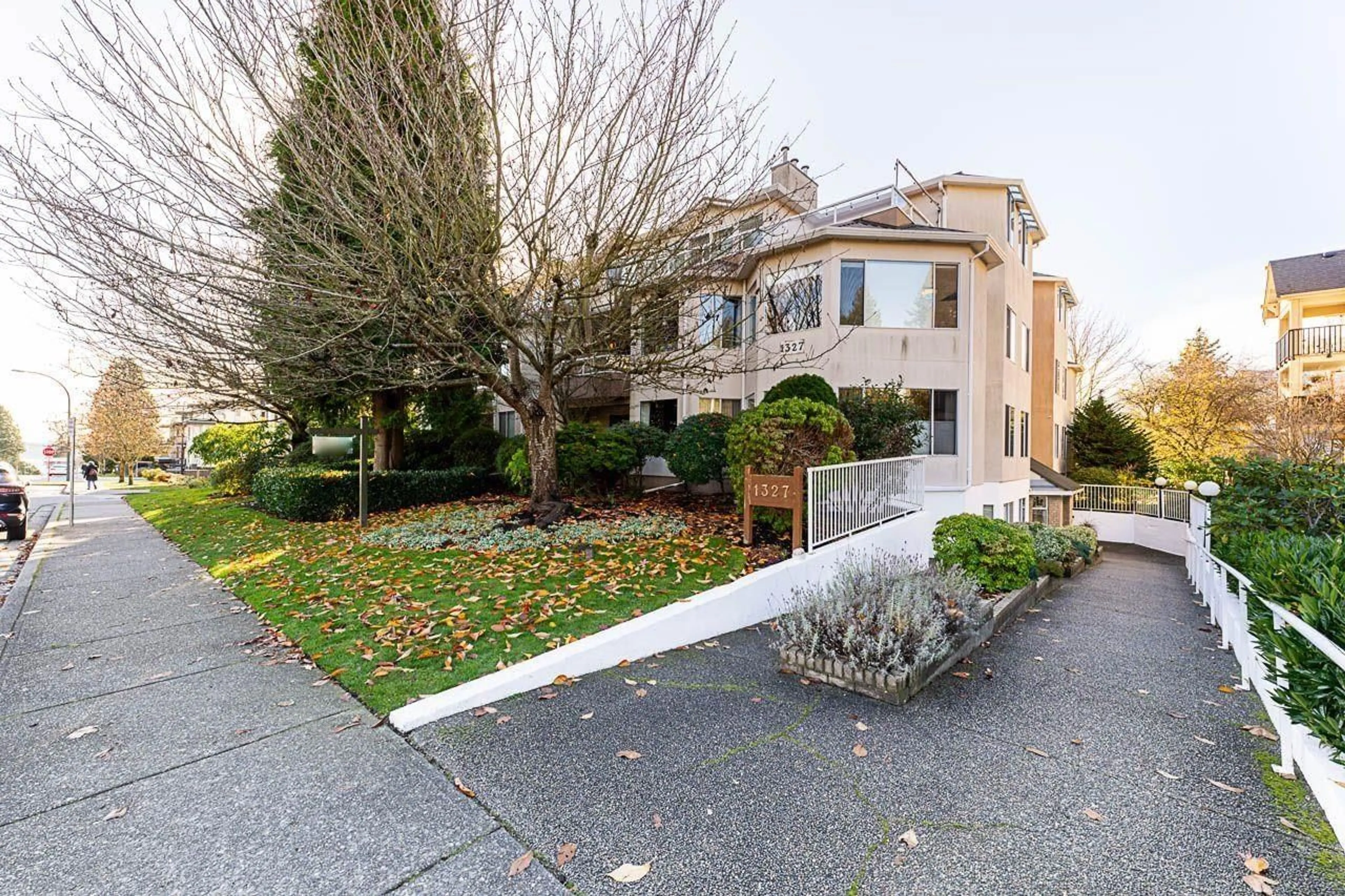 A pic from exterior of the house or condo, the street view for 103 1327 BEST STREET, White Rock British Columbia V4B4E3