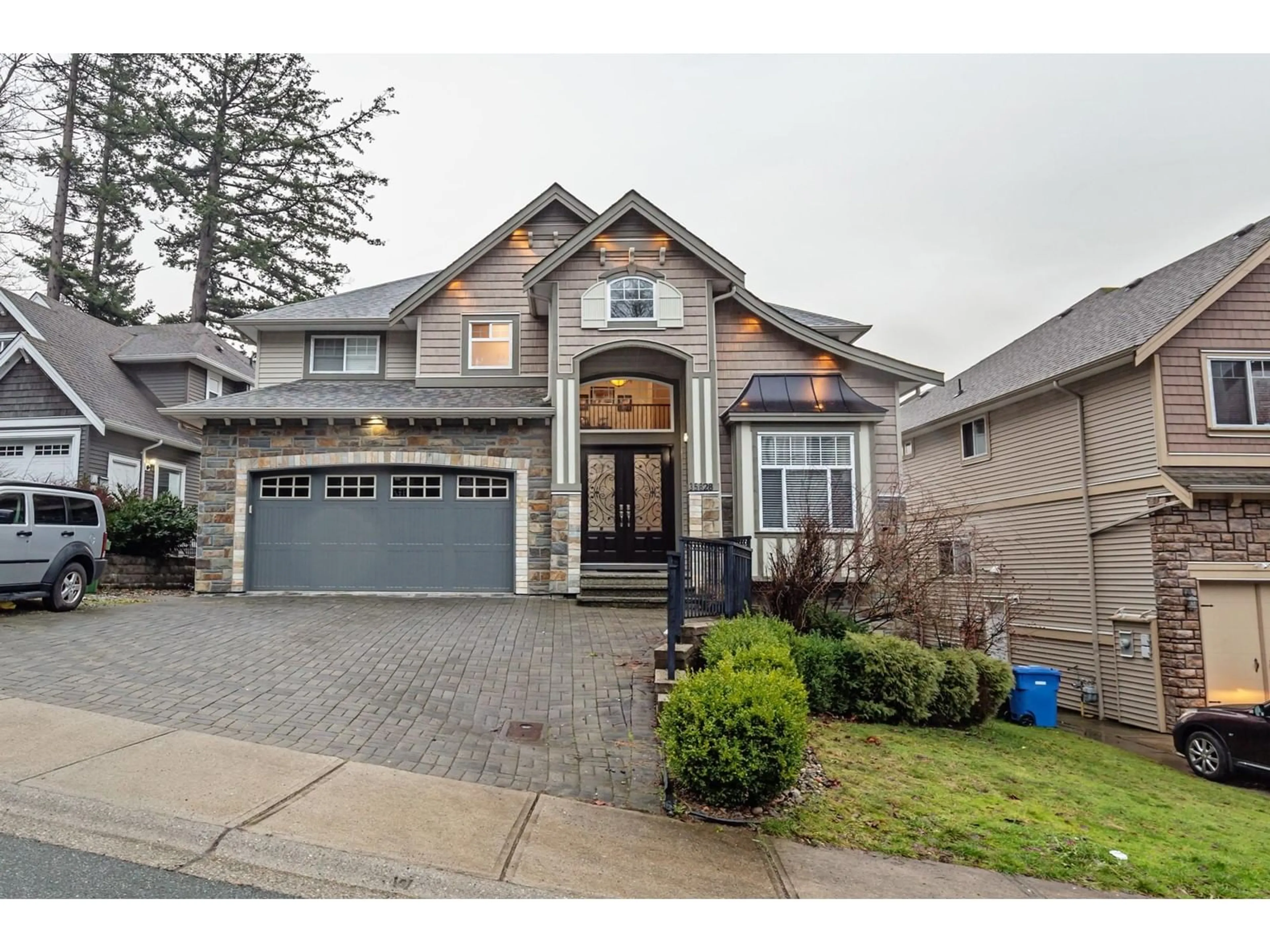 Frontside or backside of a home, the street view for 35628 ZANATTA PLACE, Abbotsford British Columbia V3G0B4