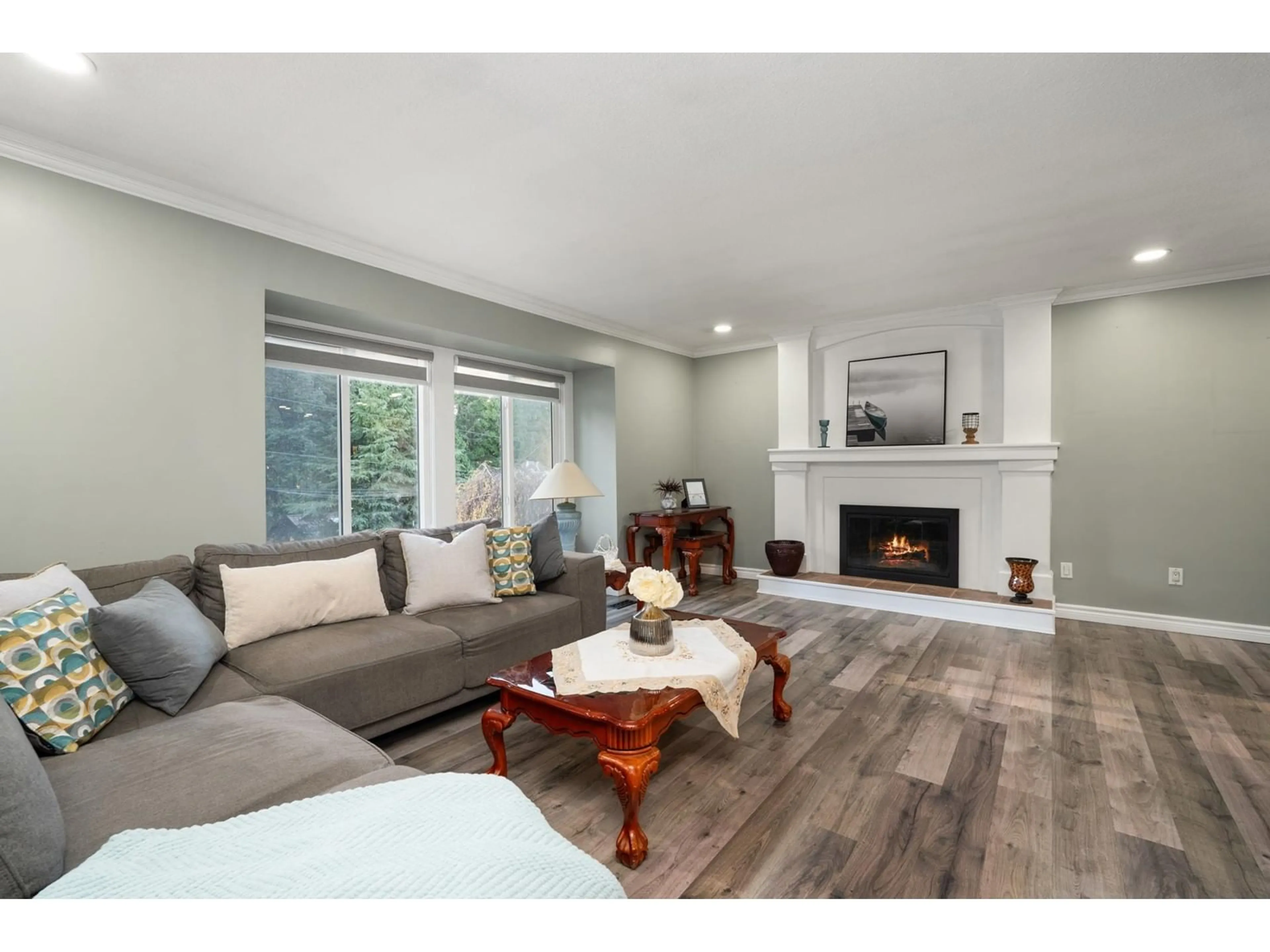 Living room, wood floors for 8604 SUNBURY PLACE, Delta British Columbia V4C3Y7