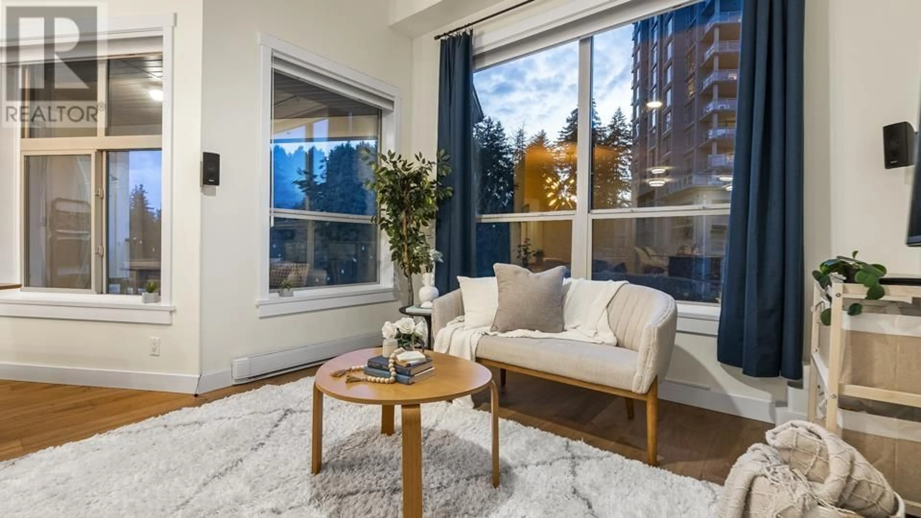 Living room, wood floors for 406 275 ROSS DRIVE, New Westminster British Columbia V3L0B6