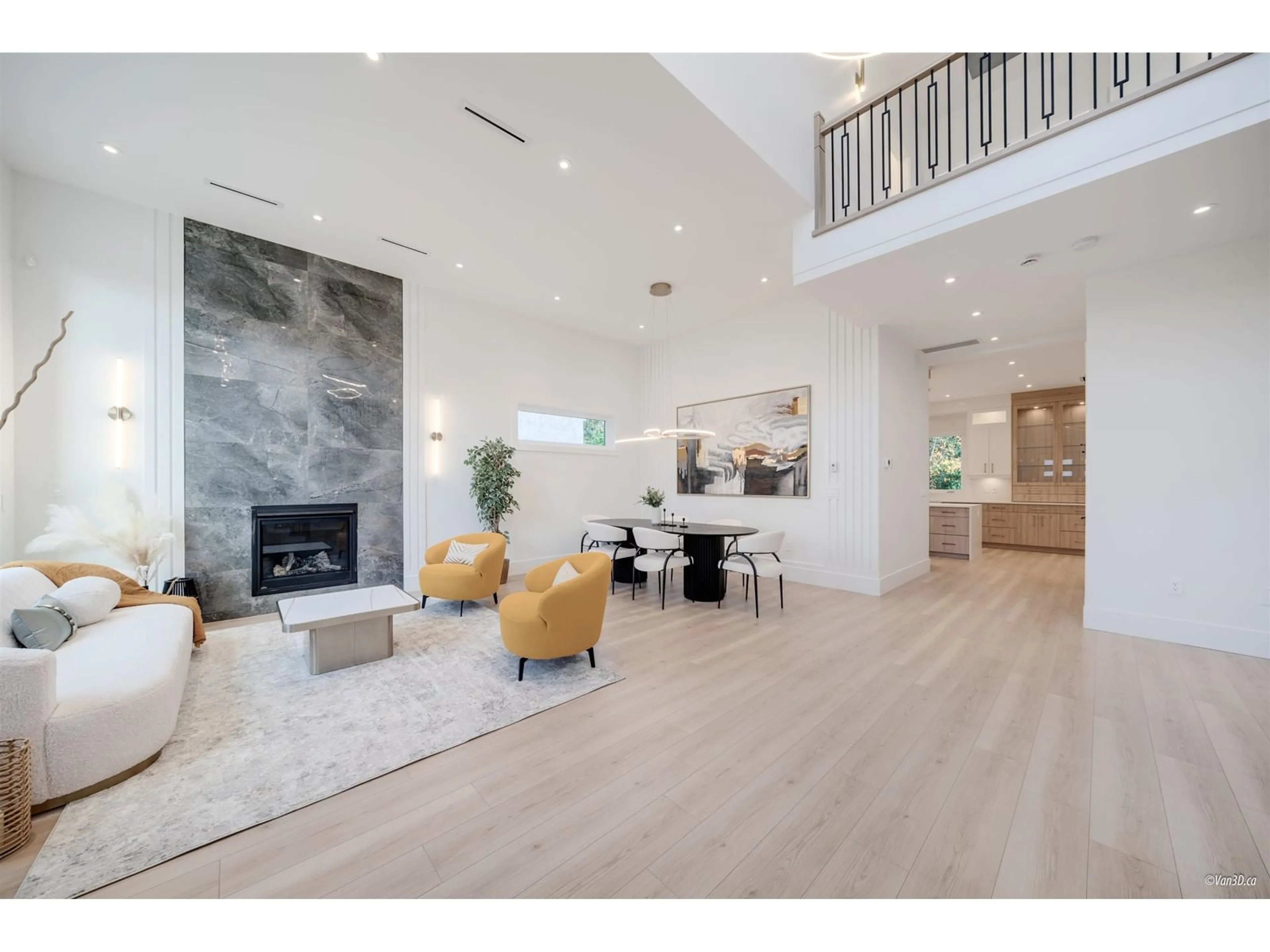 Living room, wood floors for 6366 193B STREET, Surrey British Columbia V3S7L6