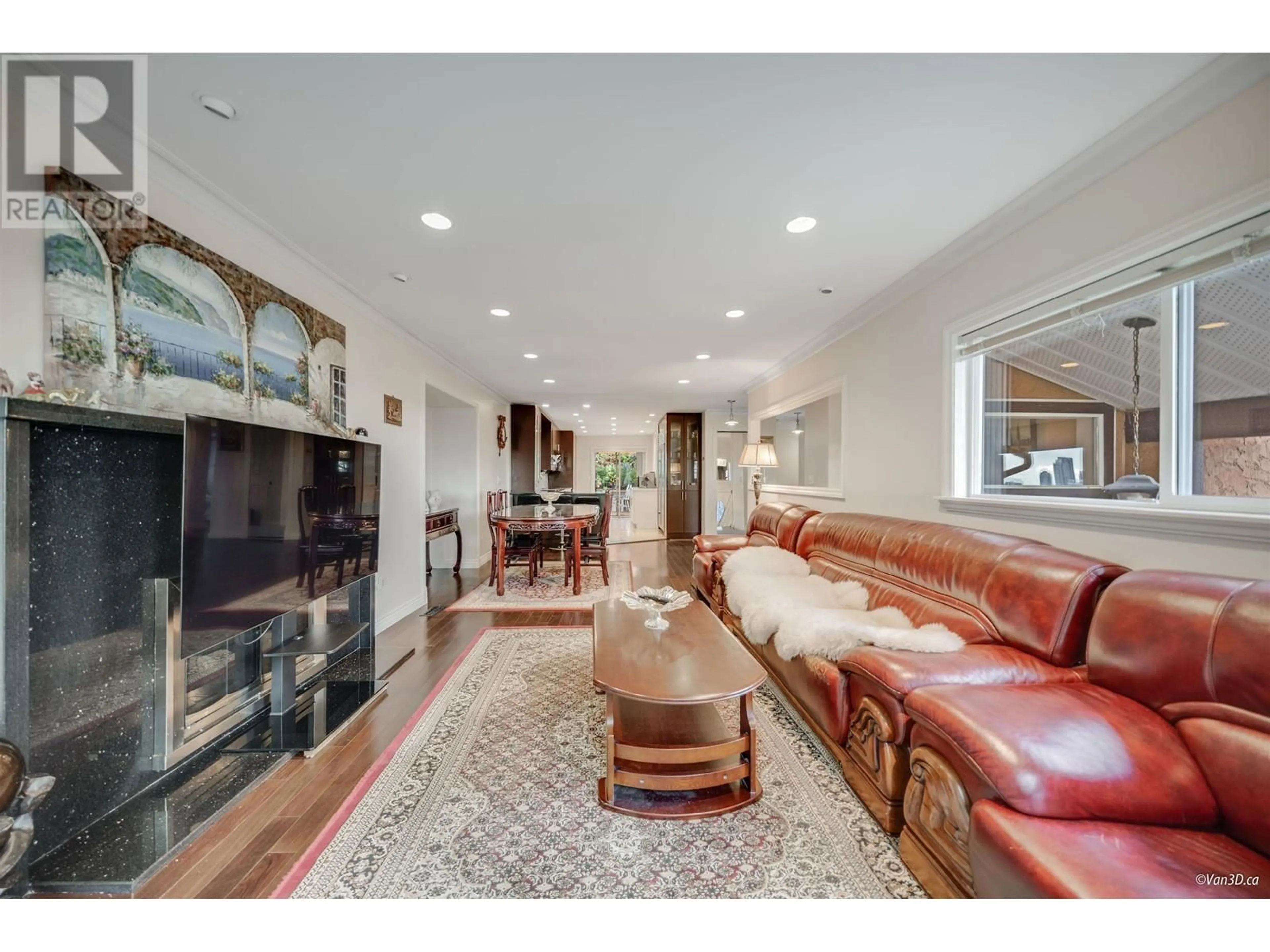 Living room, wood floors for 2639 WALTON AVENUE, Coquitlam British Columbia V3B6M6