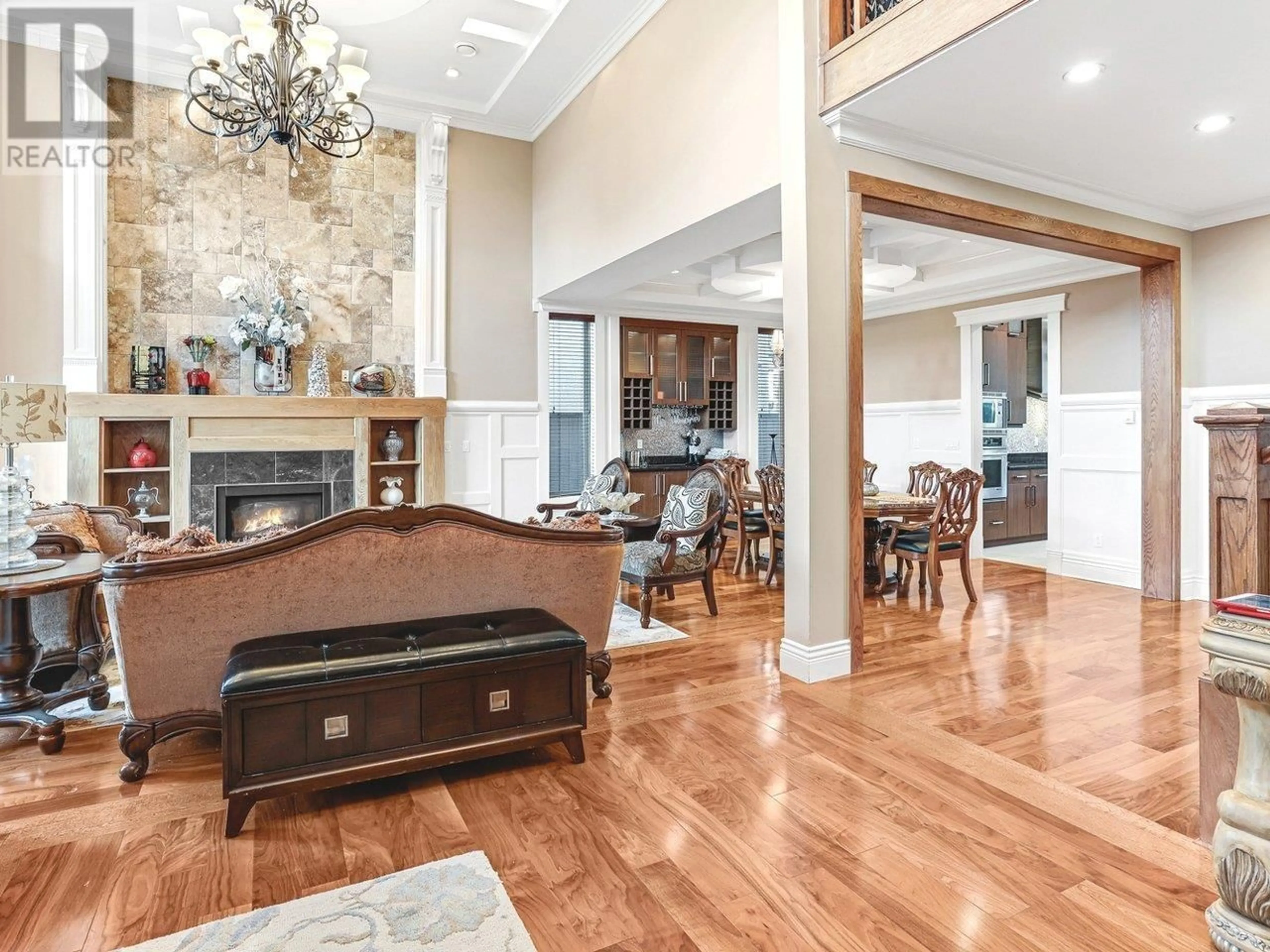 Indoor lobby, wood floors for 8260 GILBERT ROAD, Richmond British Columbia V7C3W7