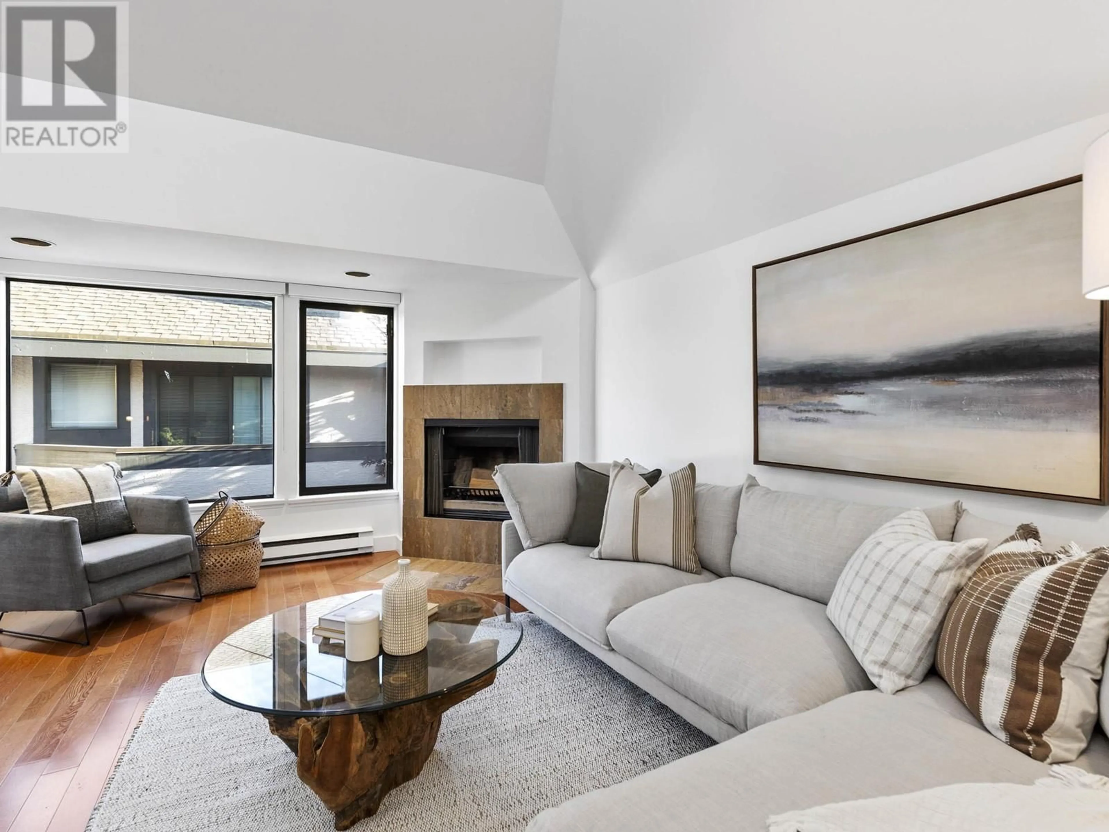 Living room, wood floors for 1732 CYPRESS STREET, Vancouver British Columbia V6J4W2