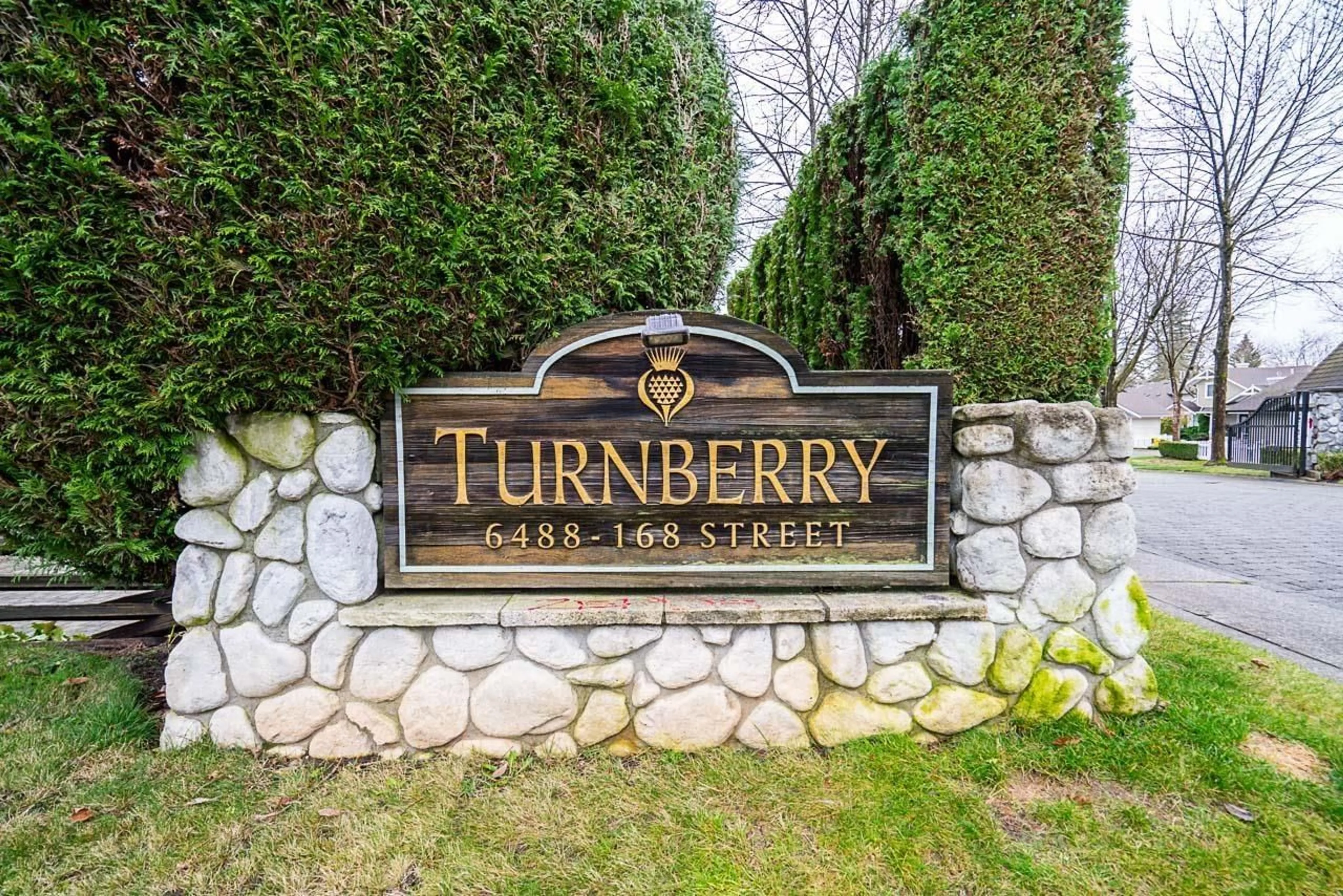 Indoor entryway for 5 6488 168 STREET, Surrey British Columbia V3S8Z1