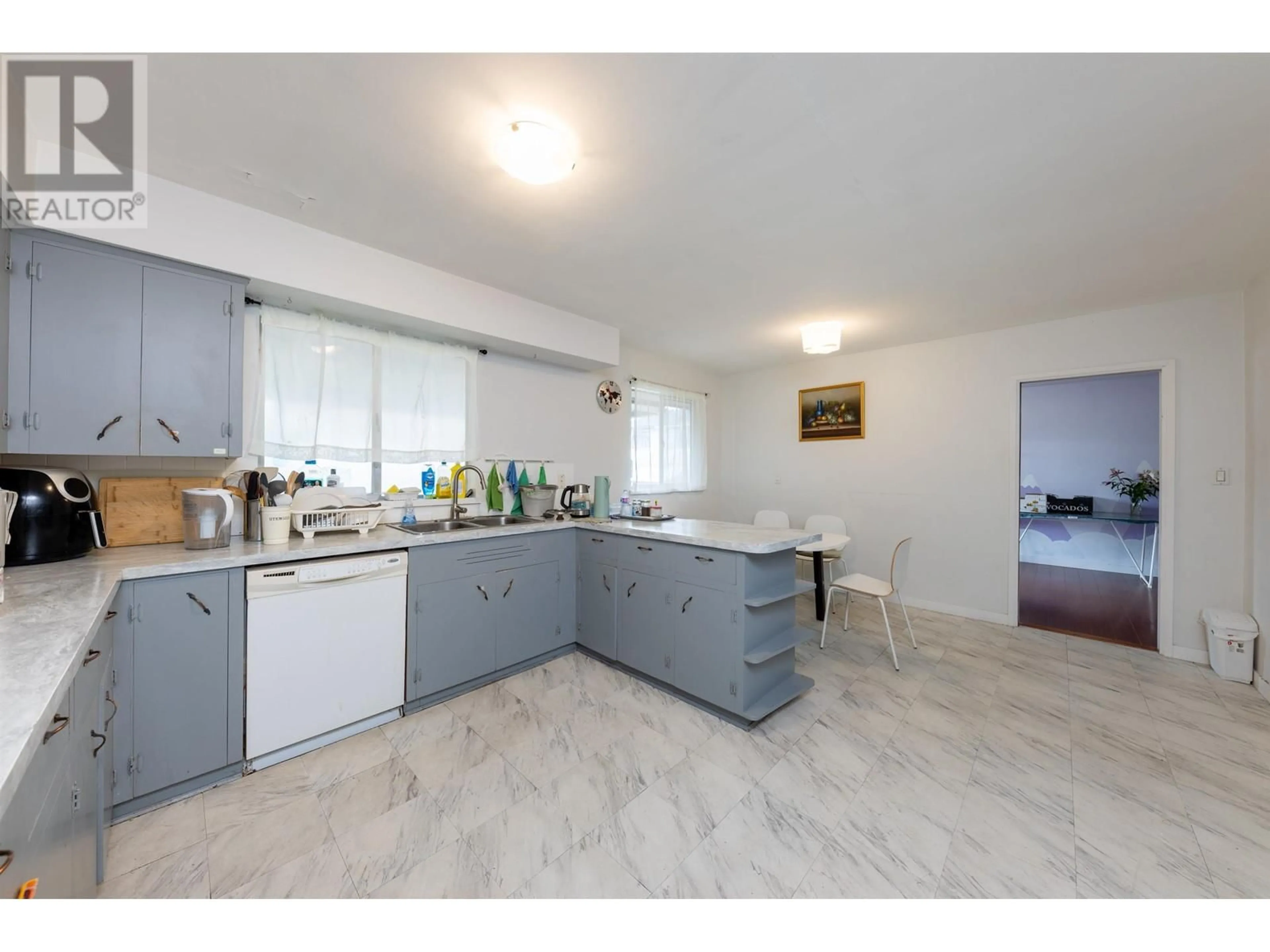 Kitchen, cement floor, cottage for 10620 FINLAYSON DRIVE, Richmond British Columbia V6X1W9