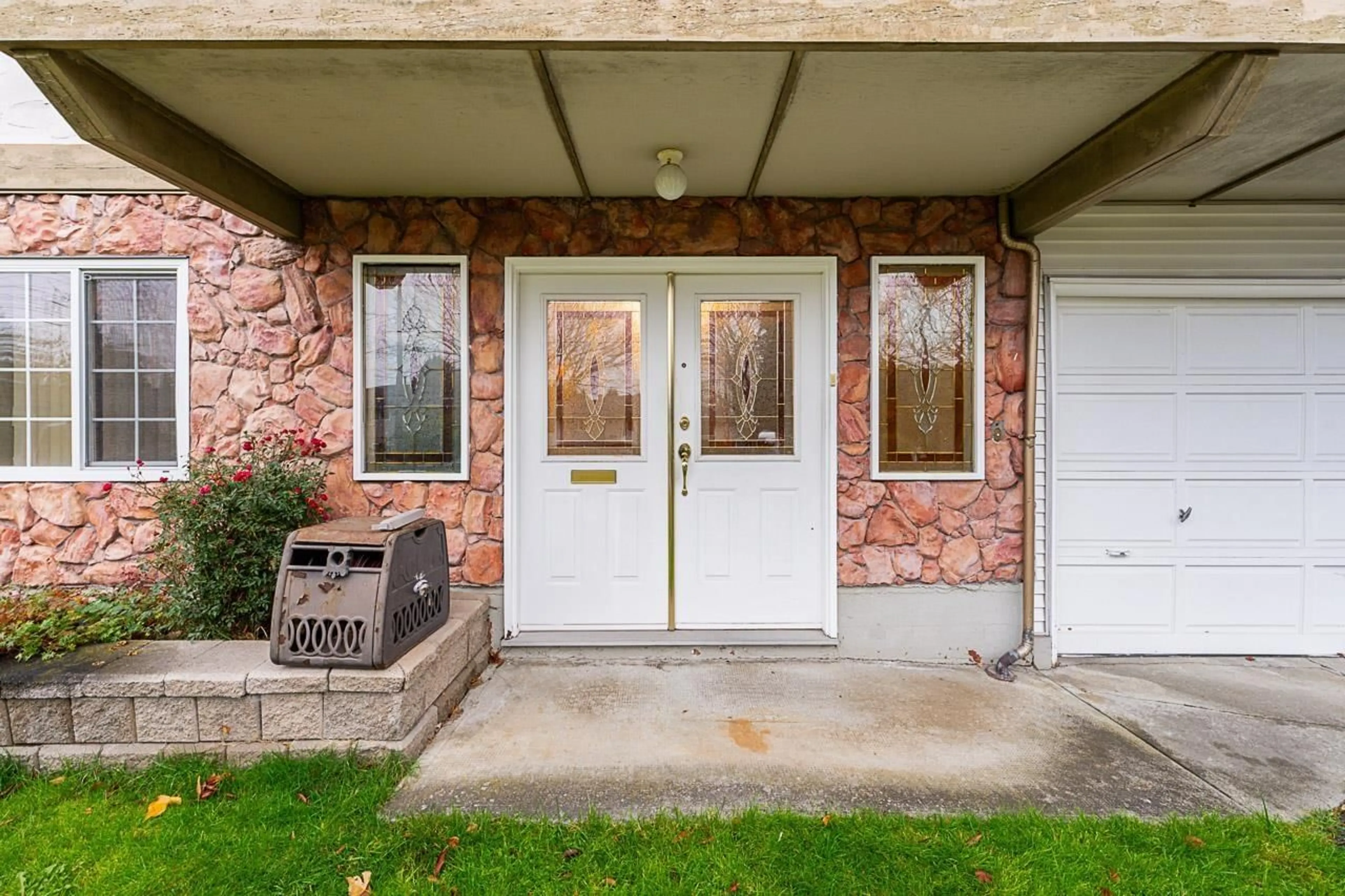 Indoor entryway for 7286 116 STREET, Delta British Columbia V4C5S9