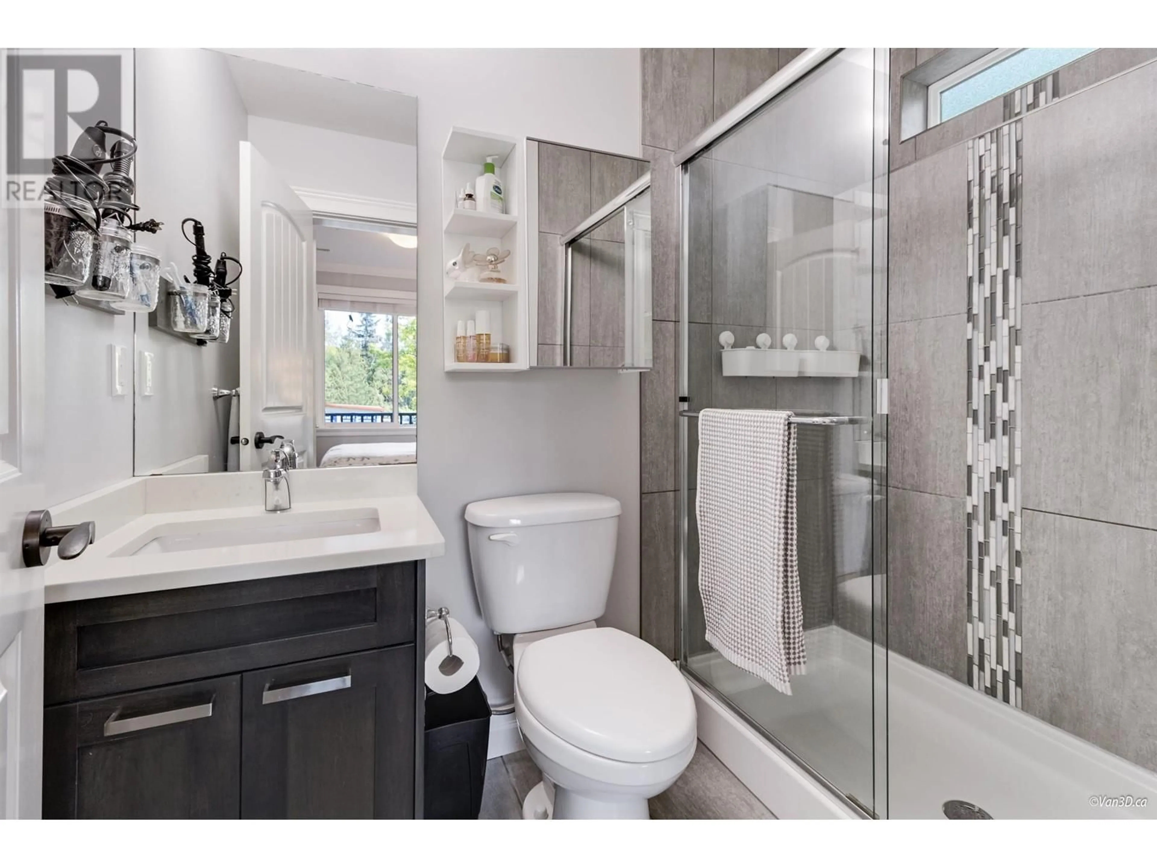 Standard bathroom, ceramic floors for 10450 245 STREET, Maple Ridge British Columbia V2W0A2