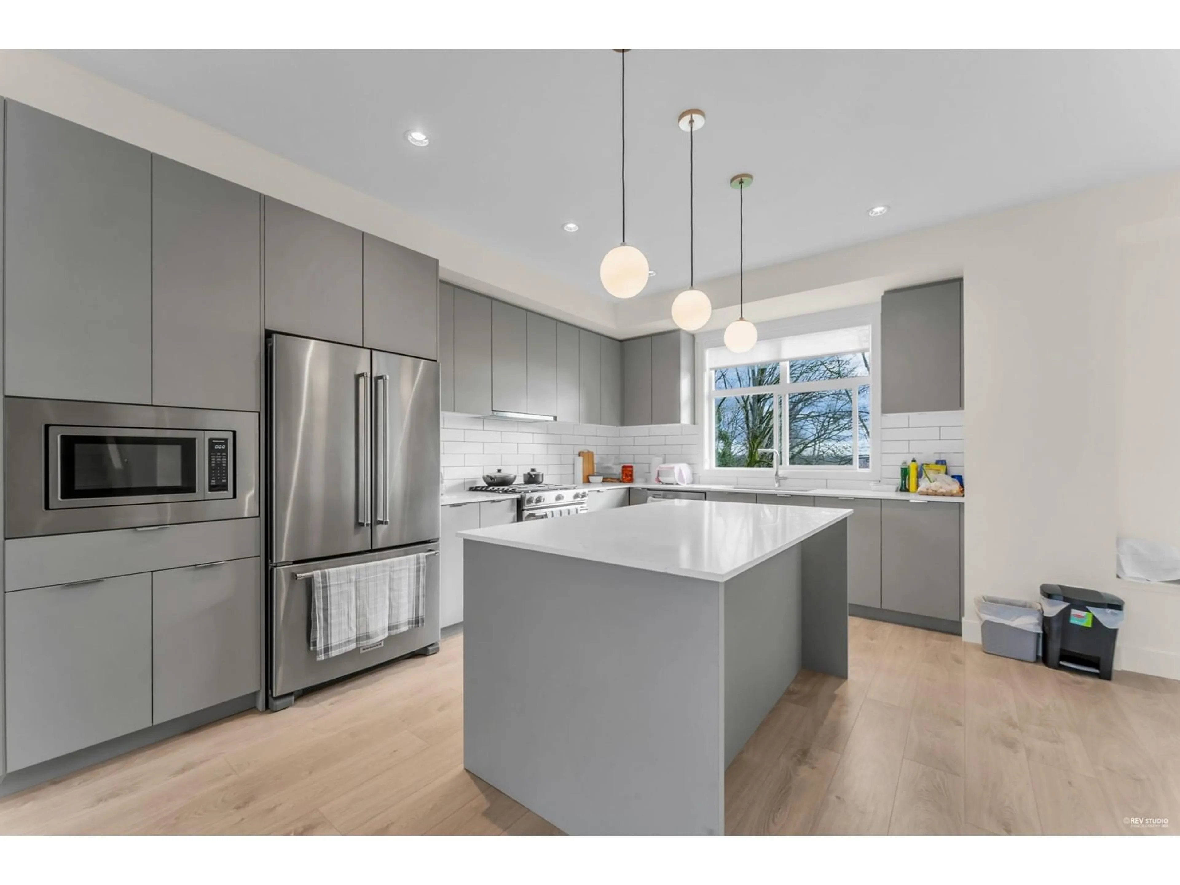 Open concept kitchen, unknown for 6 - 16560 17A, Surrey British Columbia V3Z1J3