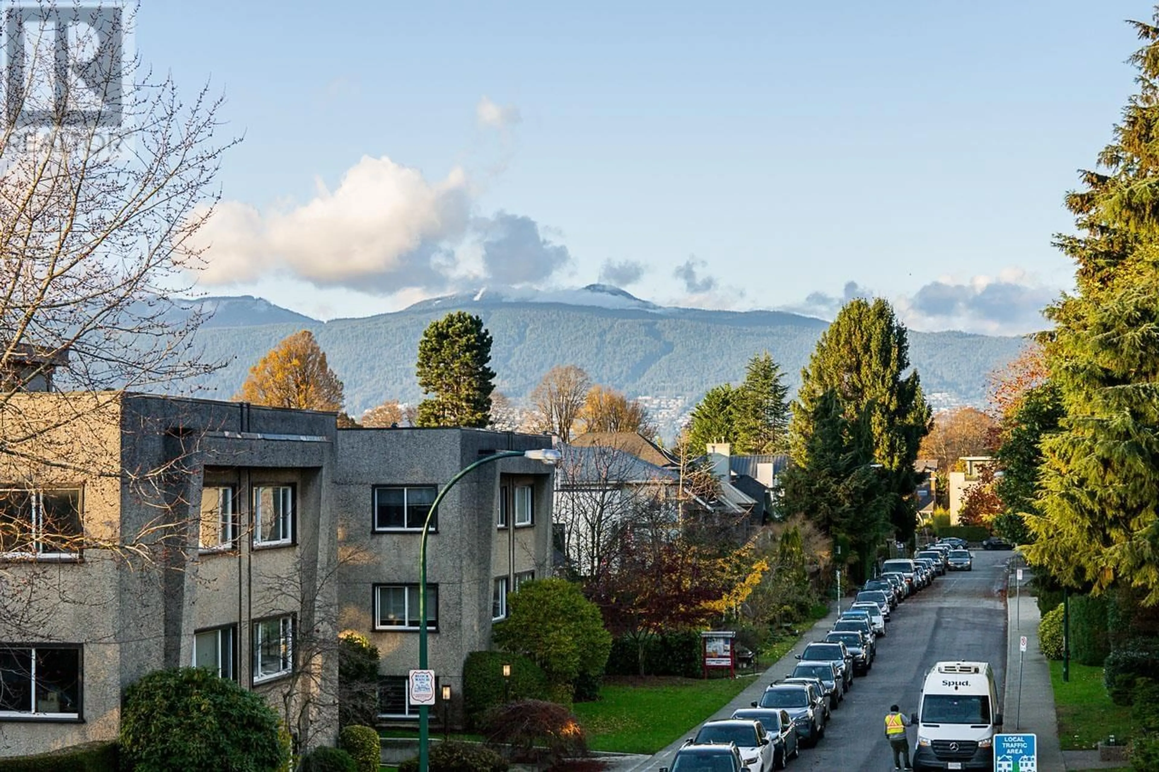 A pic from exterior of the house or condo, the view of mountain for 303 2040 CORNWALL AVENUE, Vancouver British Columbia V6J1E1